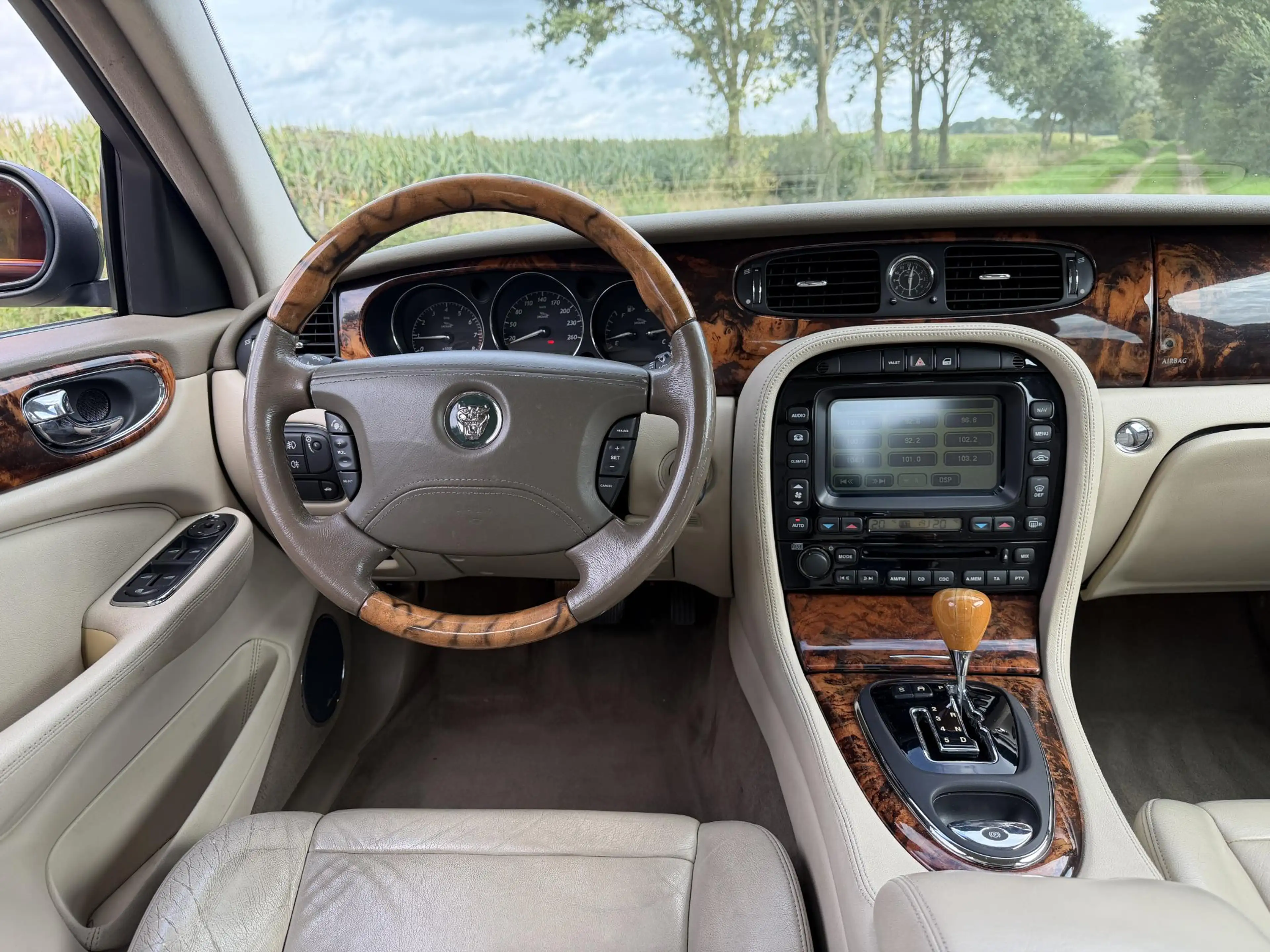 Jaguar XJ X350 3.0 V6, BRITISH RACING GREEN — photo 15