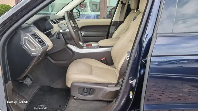Land Rover Range Rover Sport view 4