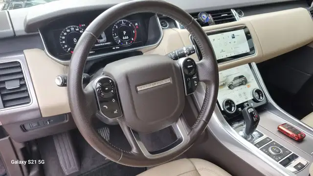 Land Rover Range Rover Sport view 8