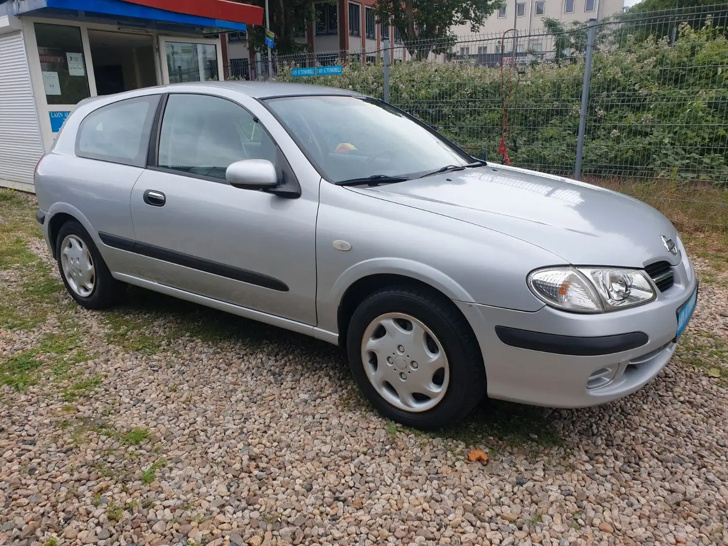 Nissan Almera Acenta*Automatikgetriebe*1-Hand*TÜV-Neu* Argent - 2