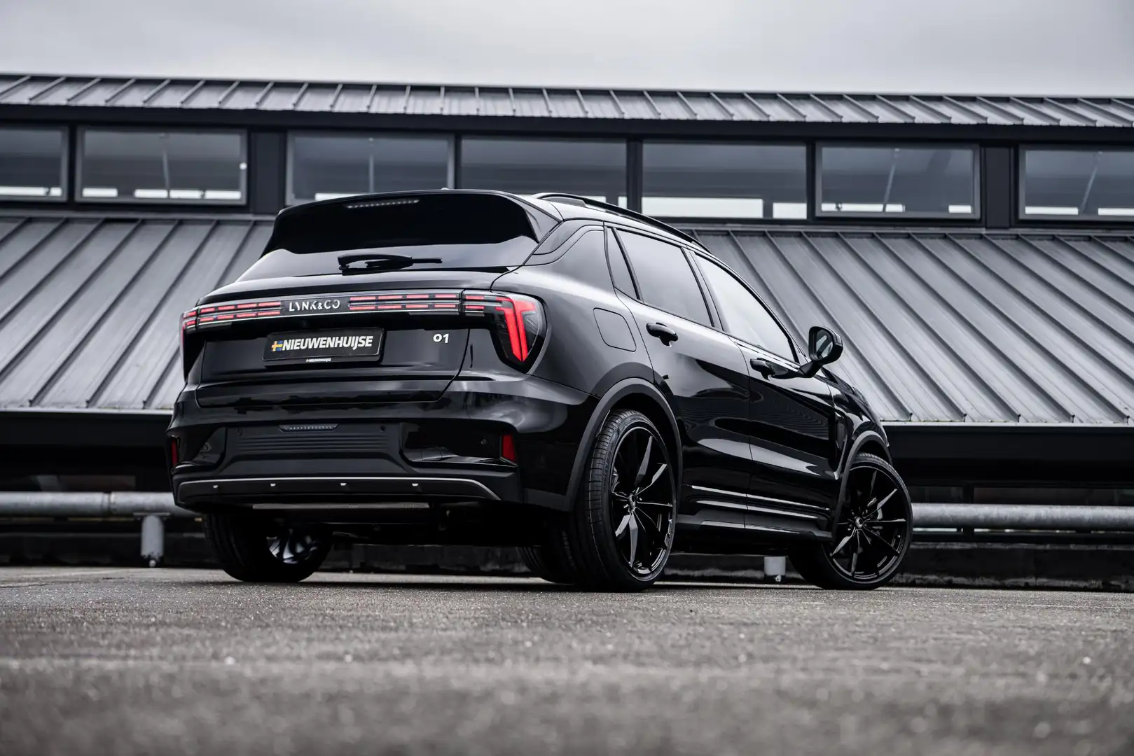 Lynk & Co 01 1.5 More HEICO EDITION | UNIEK | 21" | Sport Onder Zwart - 2