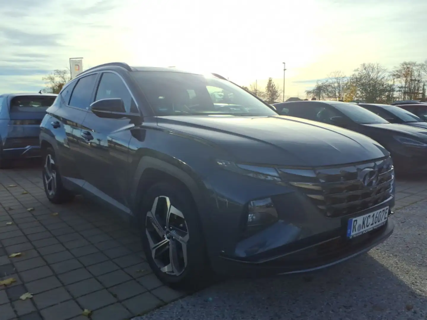 Hyundai TUCSON 1.6 Prime Plug-In Hybrid 4WD Grau - 2