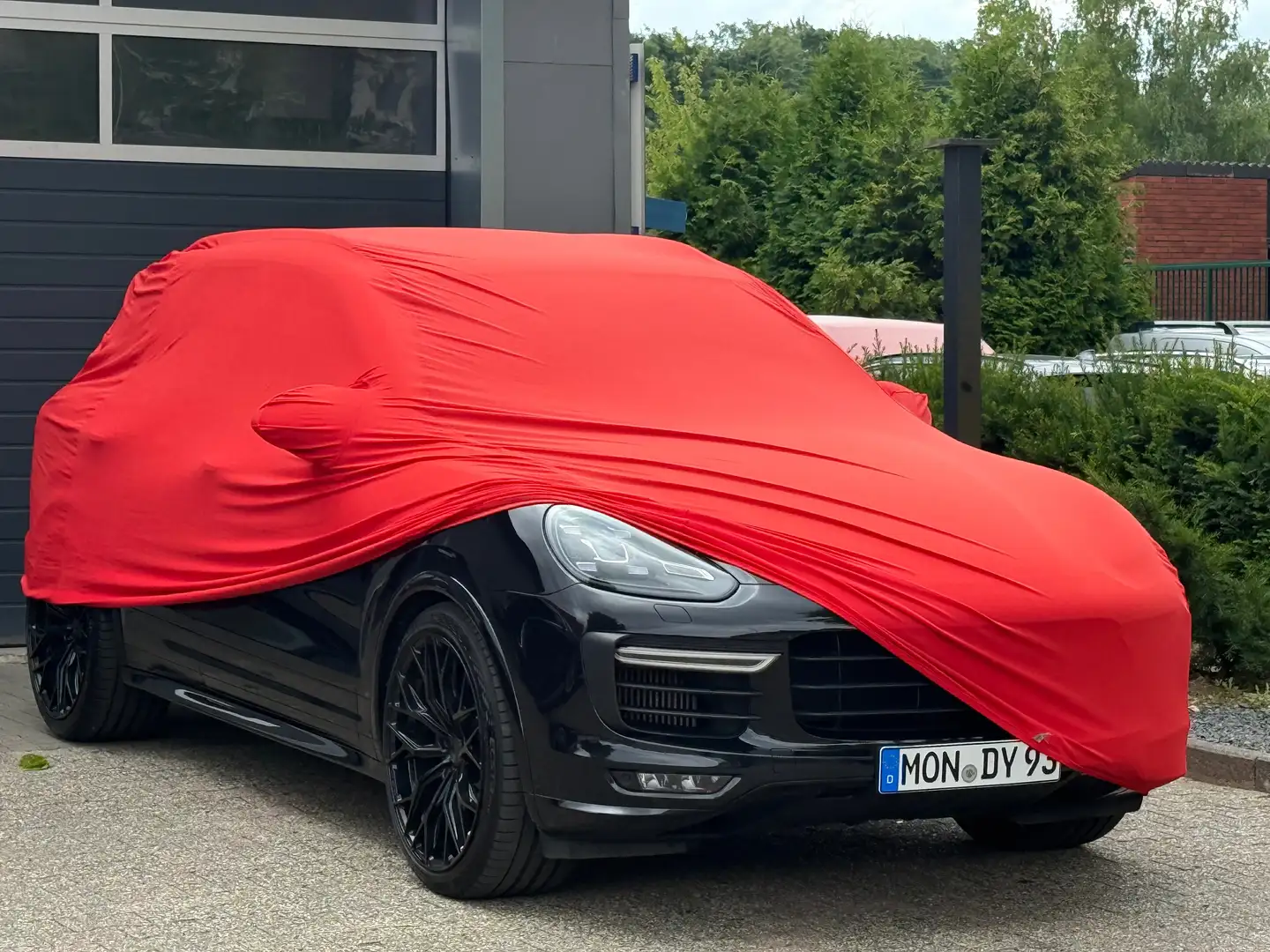 Porsche Cayenne GTS /// Neuwertig /// 24 Monatte Garantie /// Schwarz - 1