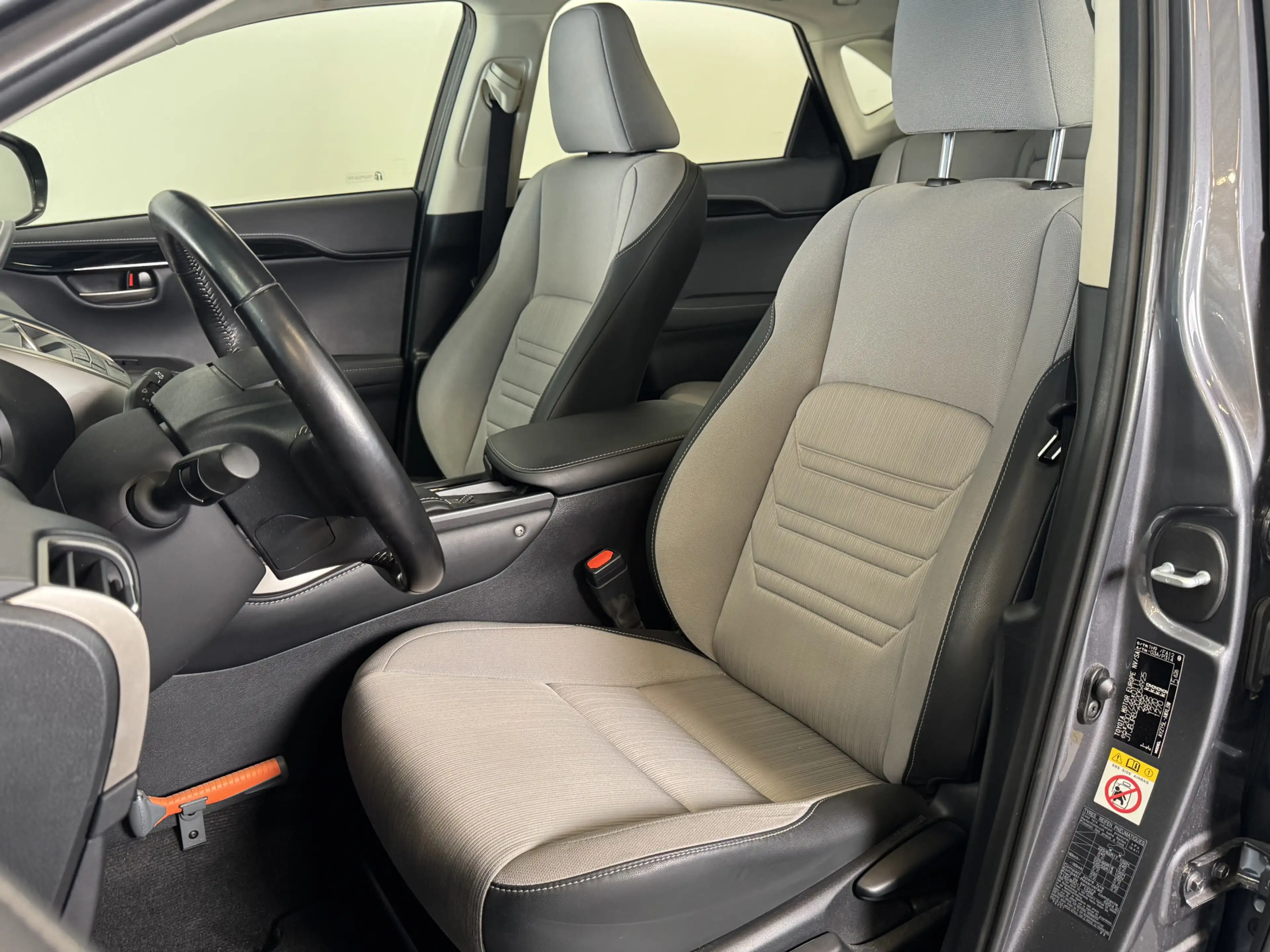 Lexus NX 300h AWD Business Line | Trekhaak | Navigatie | — photo 6