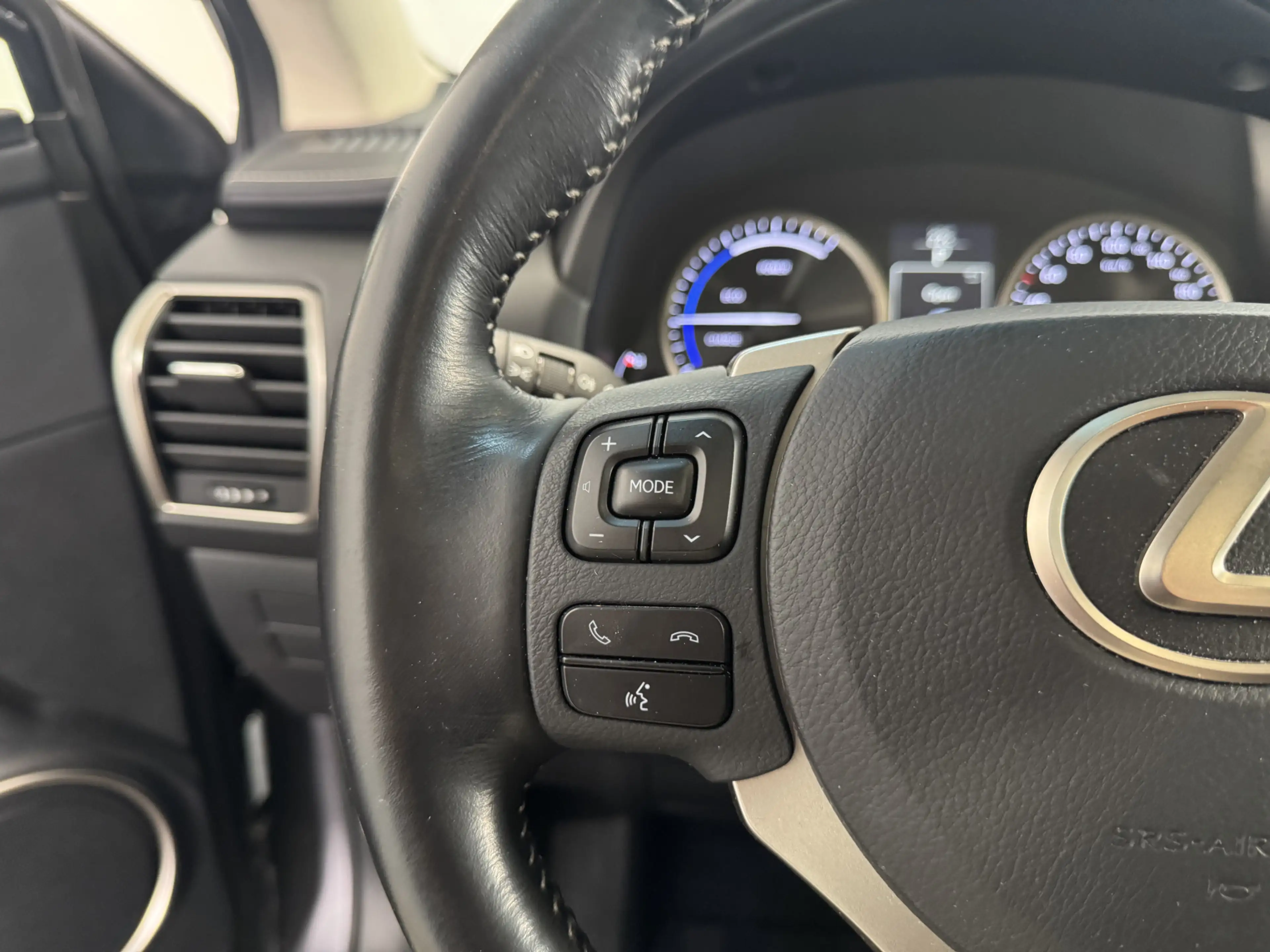 Lexus NX 300h AWD Business Line | Trekhaak | Navigatie | — photo 13