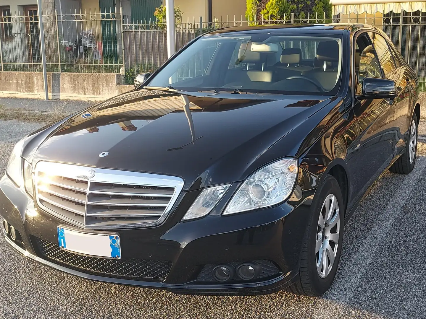Mercedes-Benz E 200 E 200 CDI BlueEFFICIENCY Nero - 1