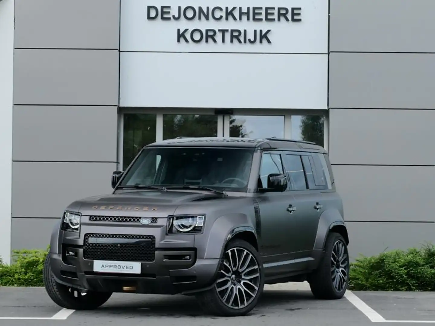 Land Rover Defender - 110 P635 OCTA AWD Auto. 25.5 Grijs - 1