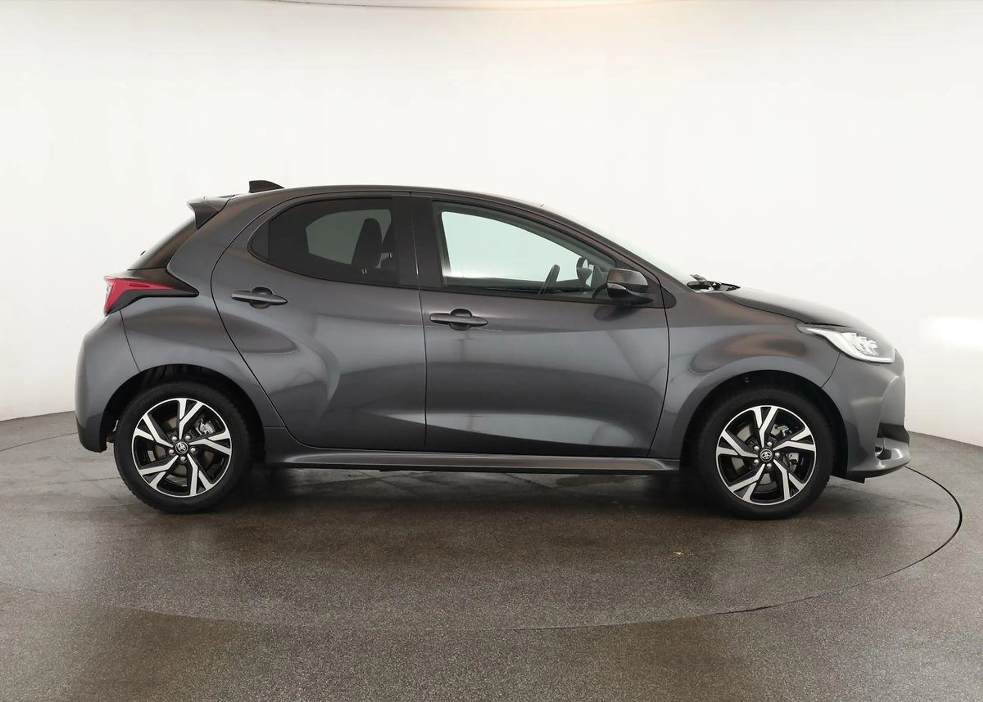 Toyota Yaris Hybrid 116 Teamplayer LED App SHZ Key Kam — photo 4
