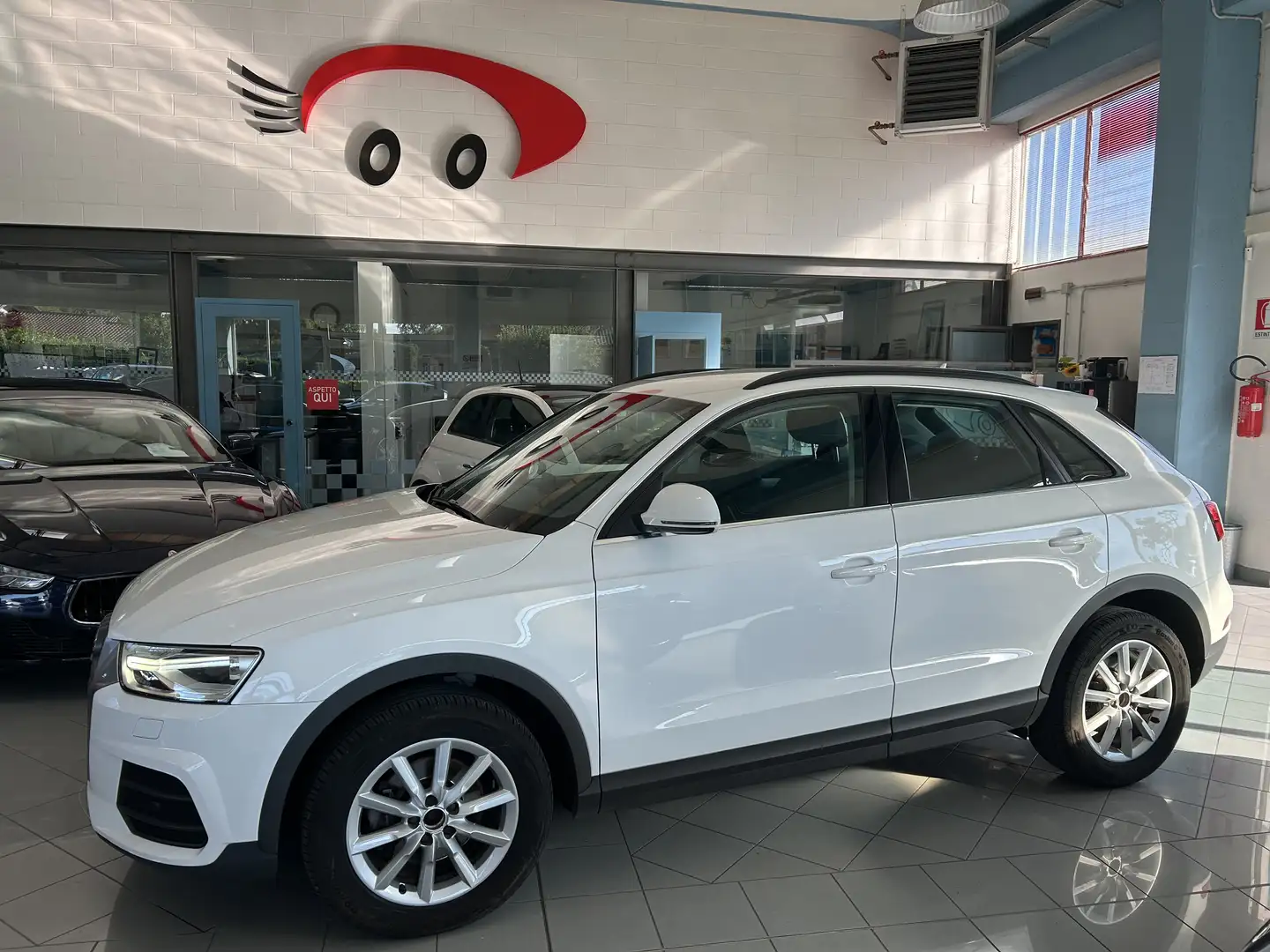 Audi Q3 Q3  2.0 tdi Business 120cv Bianco - 1