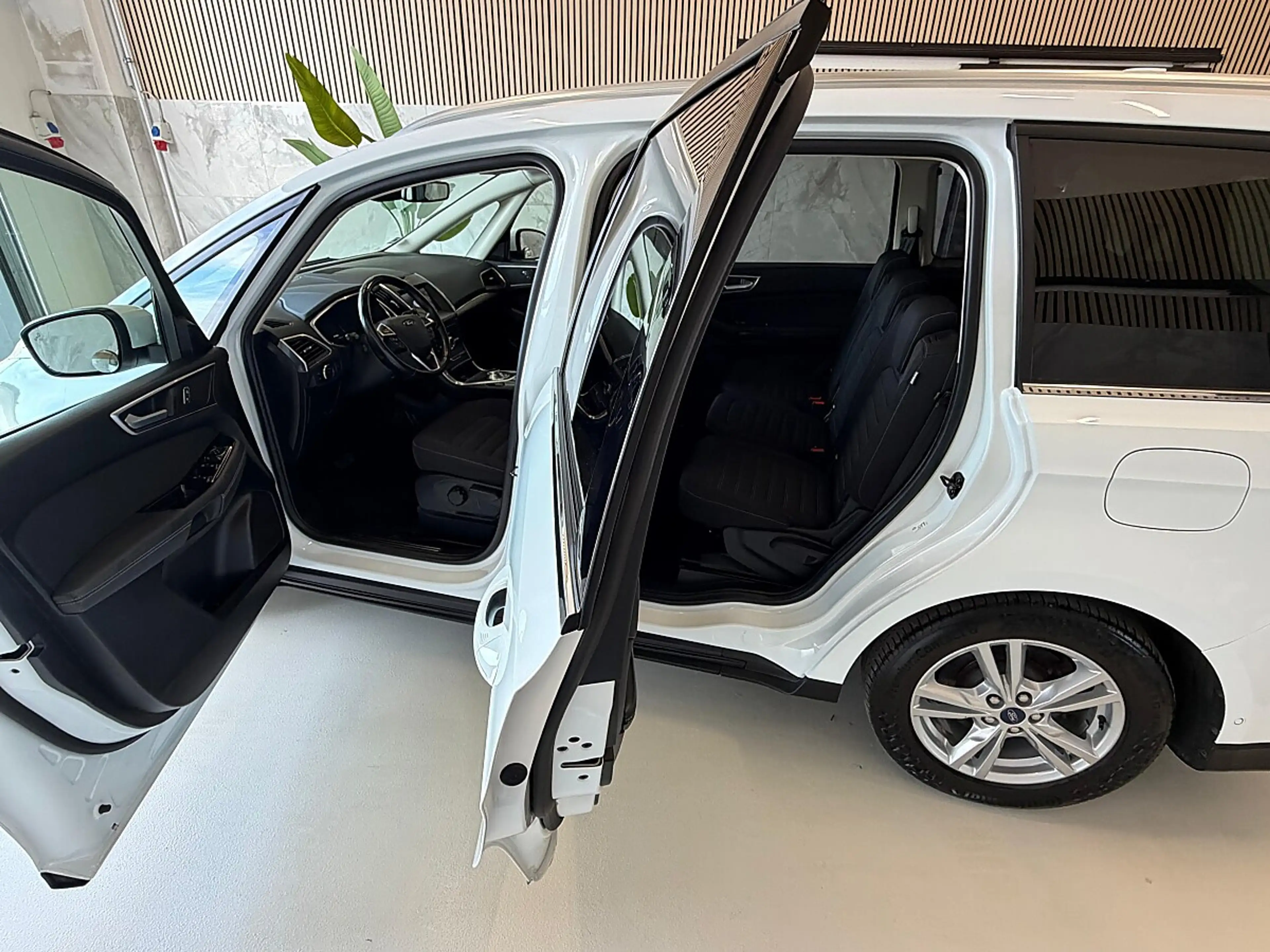 Ford Galaxy 2.0 EcoBlue Titanium Start/Stopp, LED Scheinwer... — photo 5