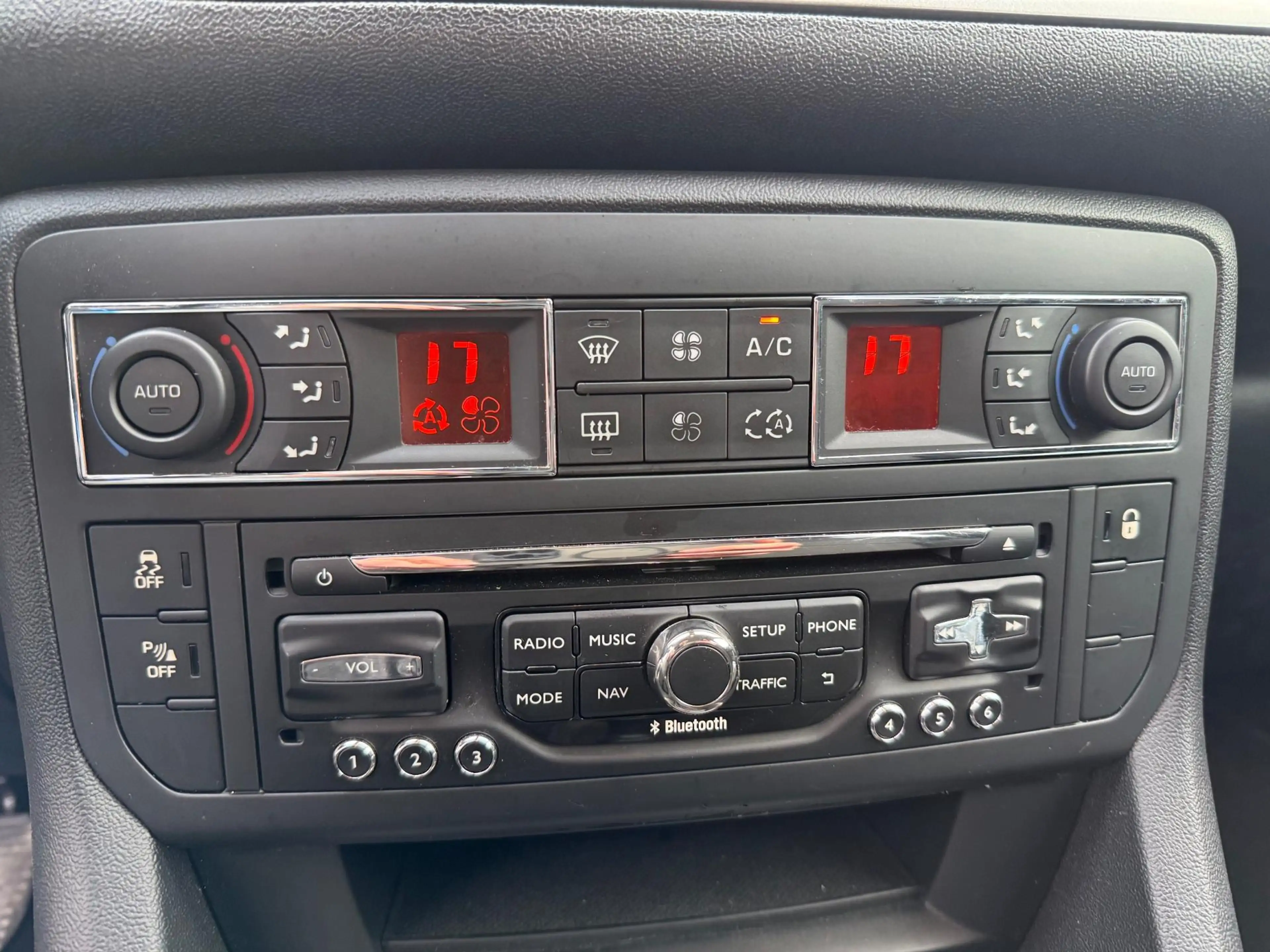 Citroen C5 1.6 THP FACELIFT LED/CLIMA/NAVIGATIE! NETTE STAAT! — photo 14