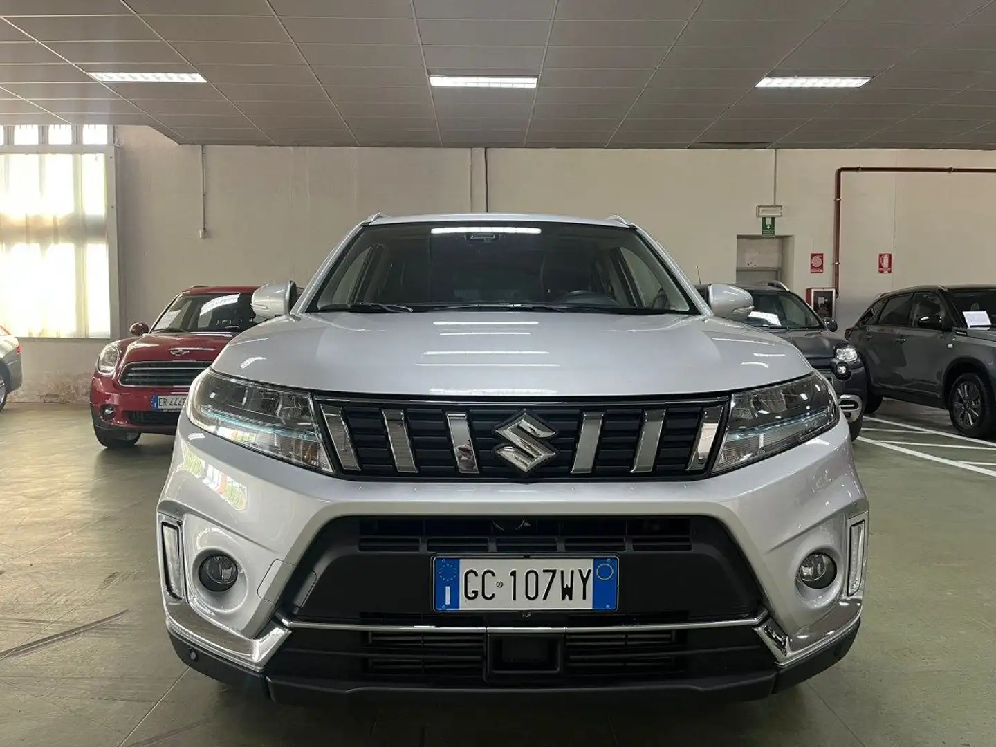Suzuki Vitara 1.4 Hybrid 4WD AllGrip Top Argent - 1