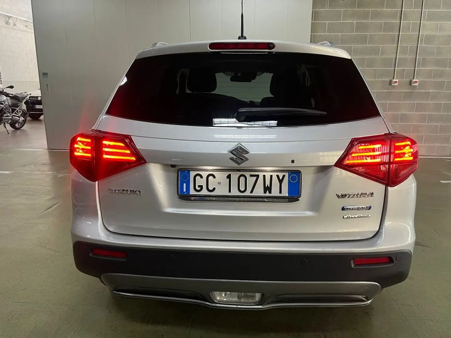 Suzuki Vitara 1.4 Hybrid 4WD AllGrip Top Argent - 2