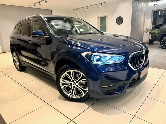 BMW X1 sdrive18d xLine 150cv auto LED,