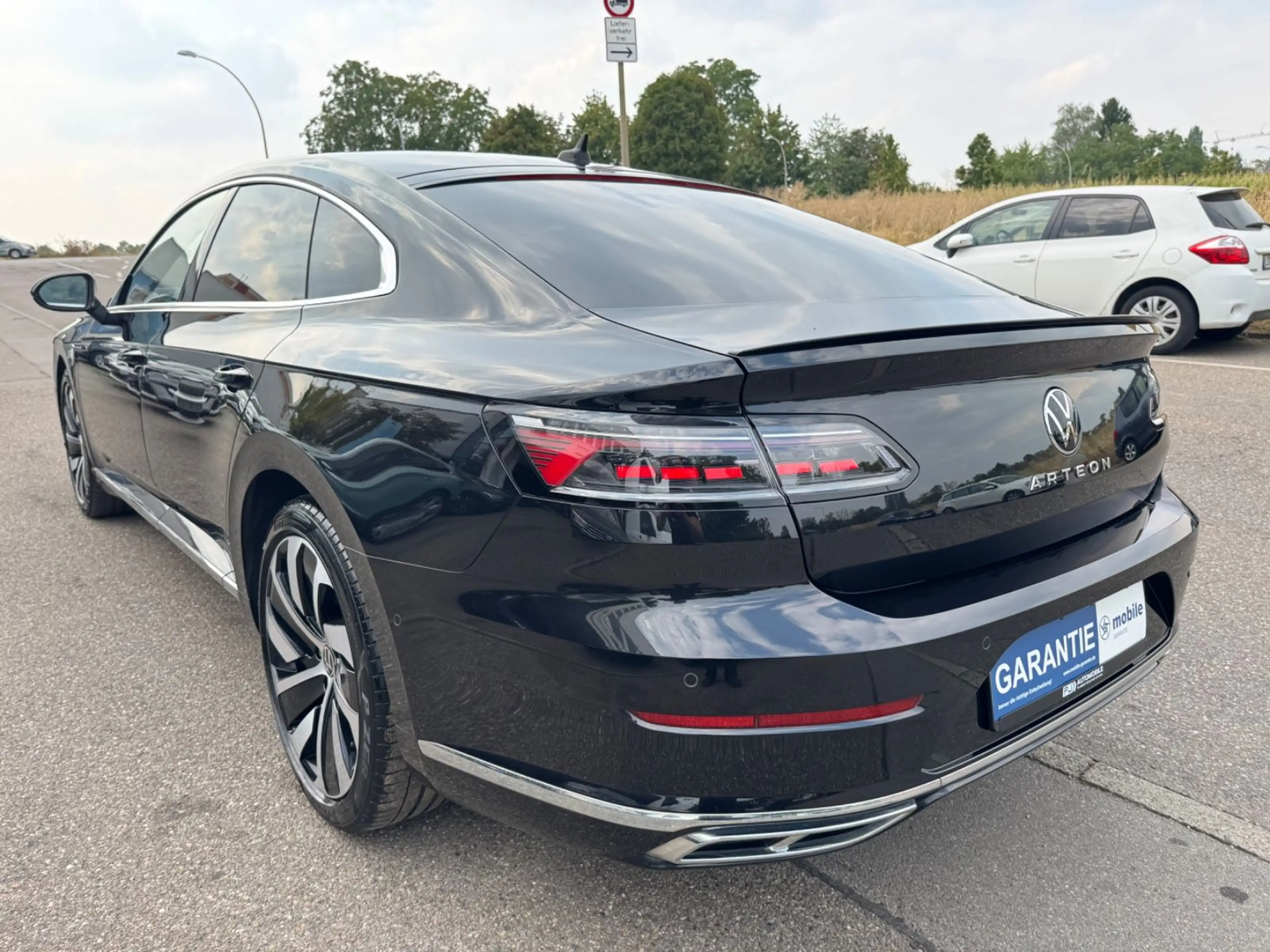 Volkswagen Arteon 2.0 TDI R-Line Navi LED Kamera ACC AHK 1. — photo 4