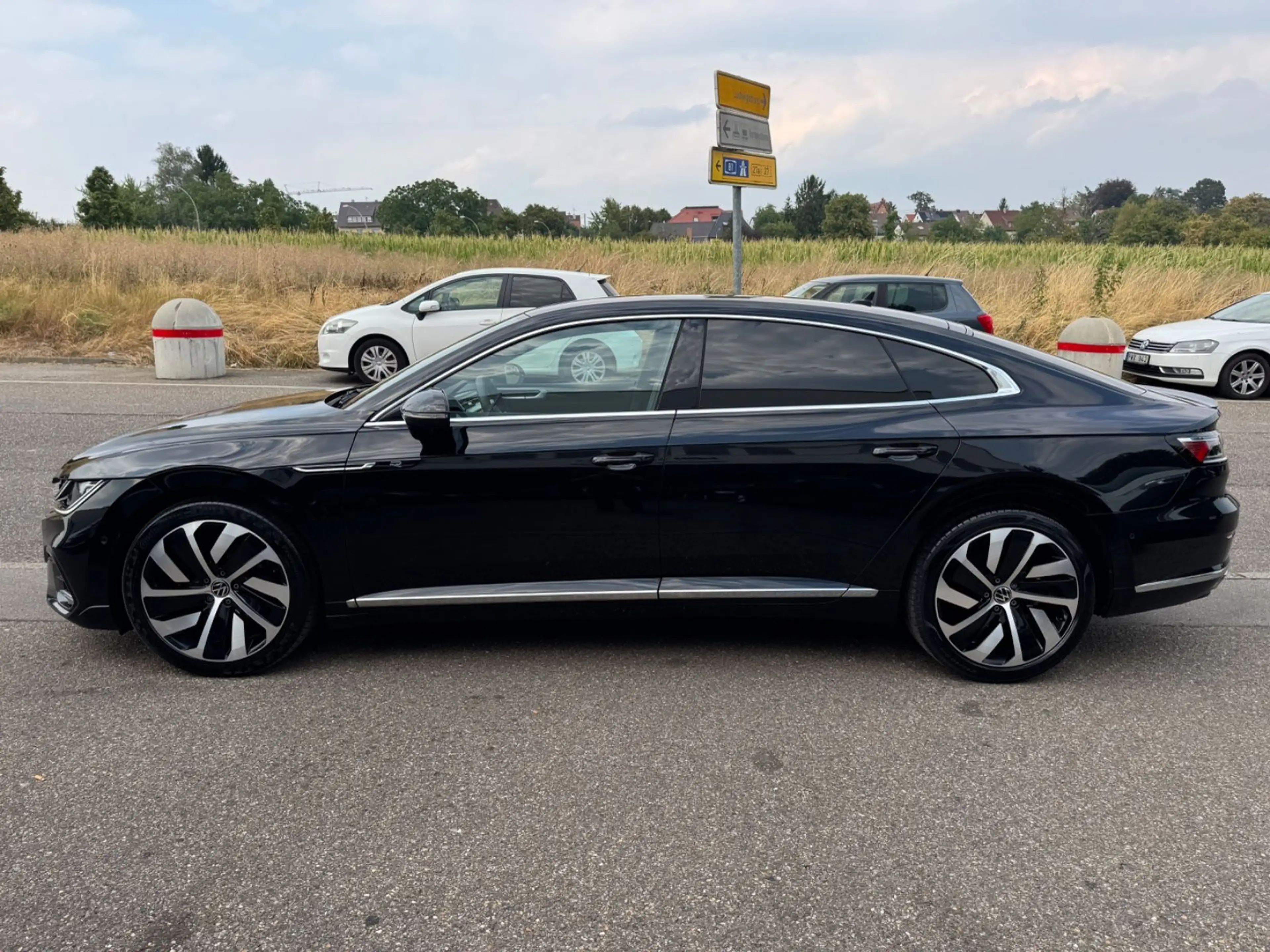 Volkswagen Arteon 2.0 TDI R-Line Navi LED Kamera ACC AHK 1. — photo 3