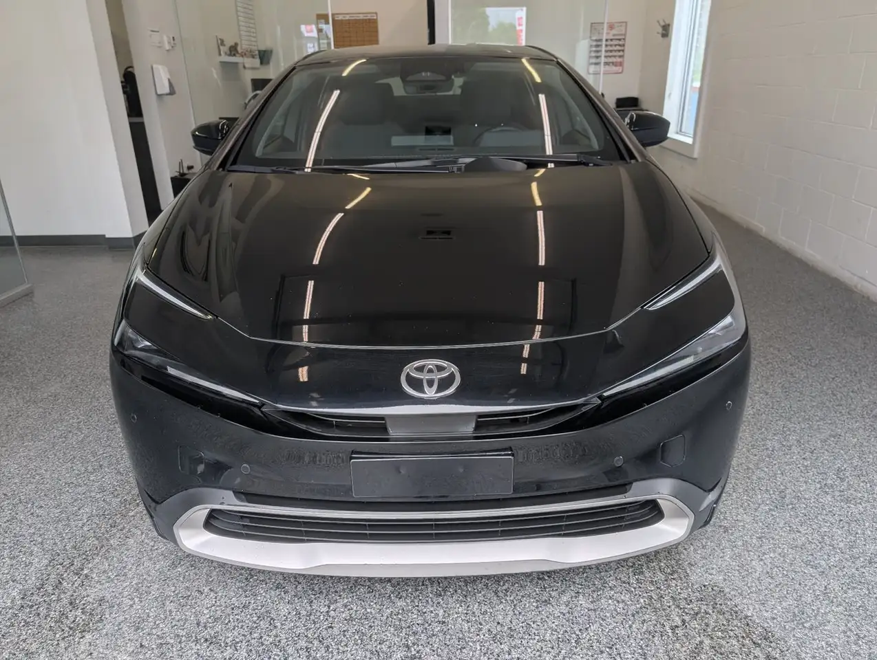 Toyota Prius Prime снимка Toyota Prius Prime