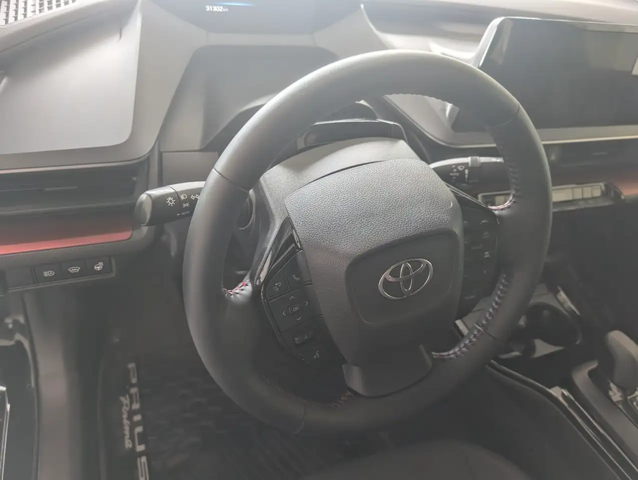 Toyota Prius Prime снимка Toyota Prius Prime