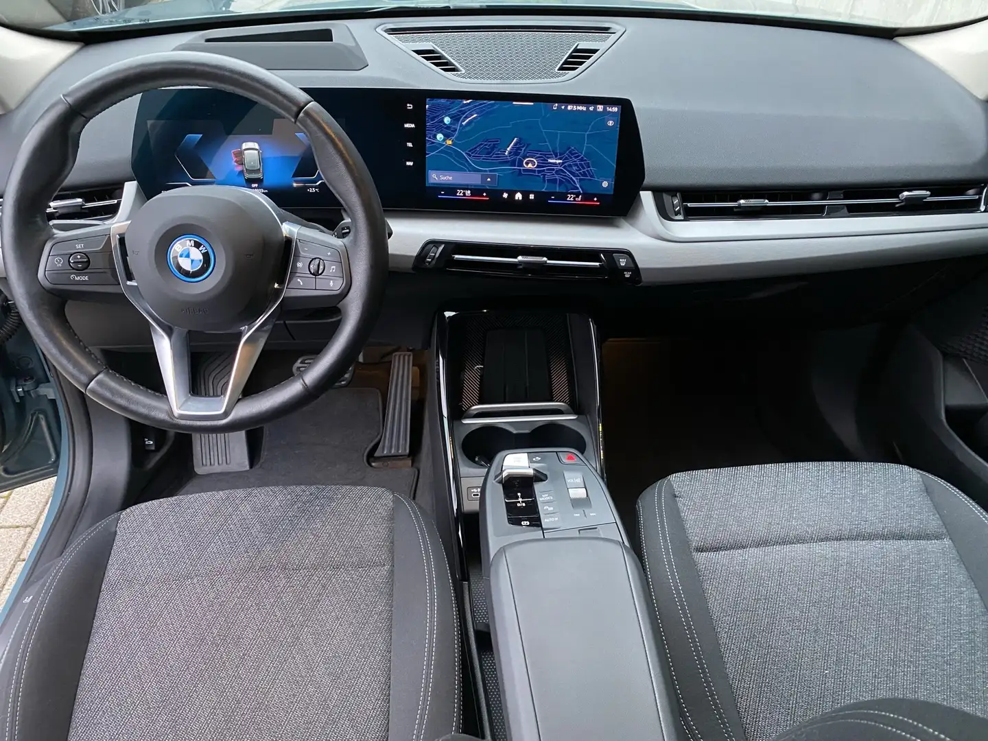 BMW iX1 xDrive30 Grün - 2