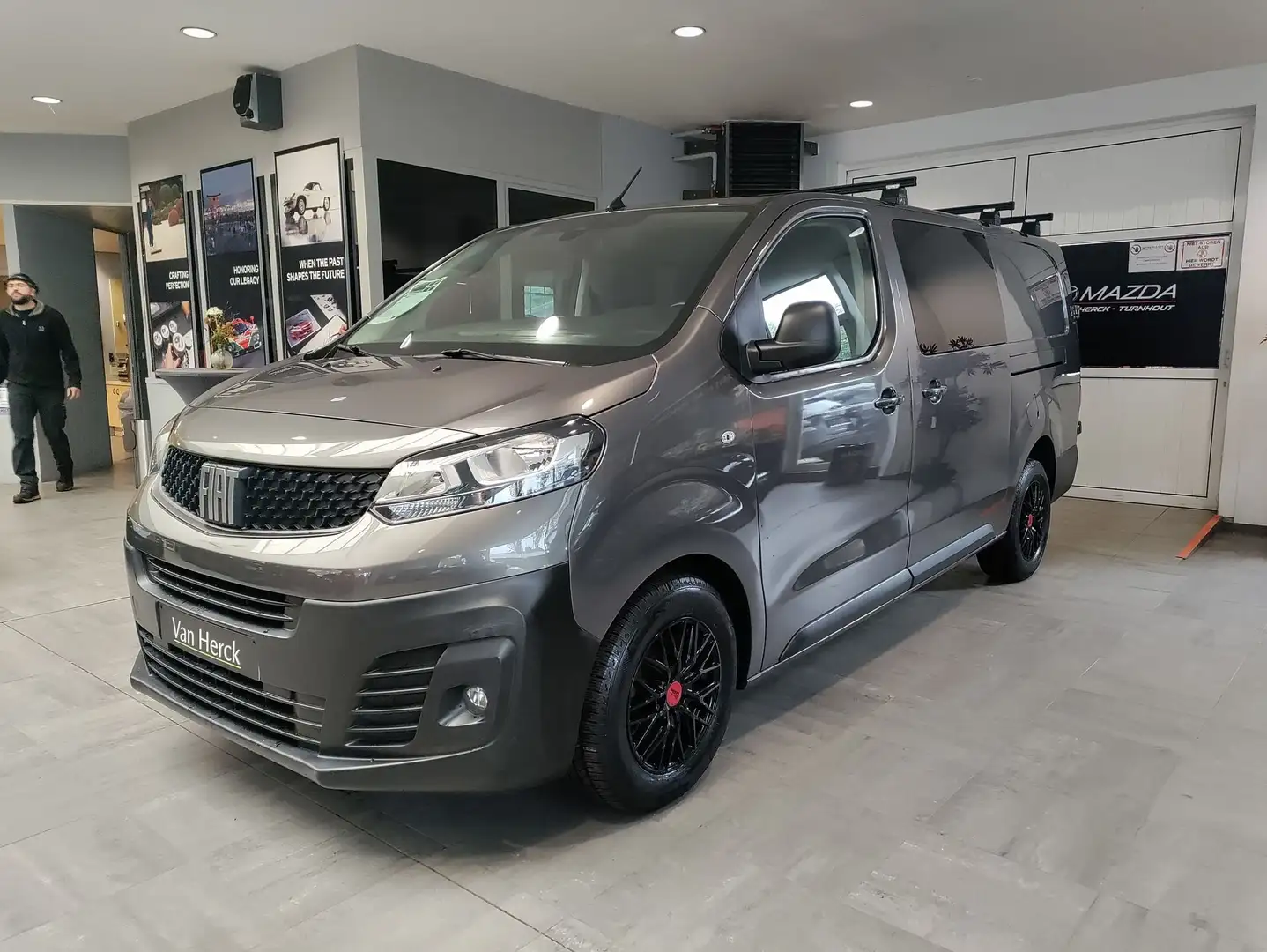 Fiat Scudo 2.0 automaat 177PK/ Dubbel cabine / btw aftrekbaar Grijs - 1