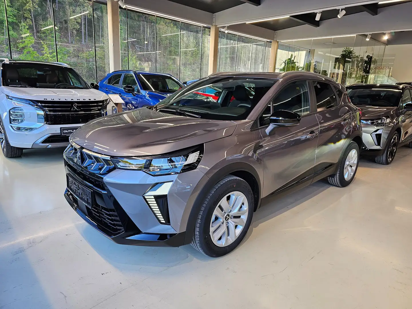 Mitsubishi ASX 1,0 MPI-T Invite Grau - 1