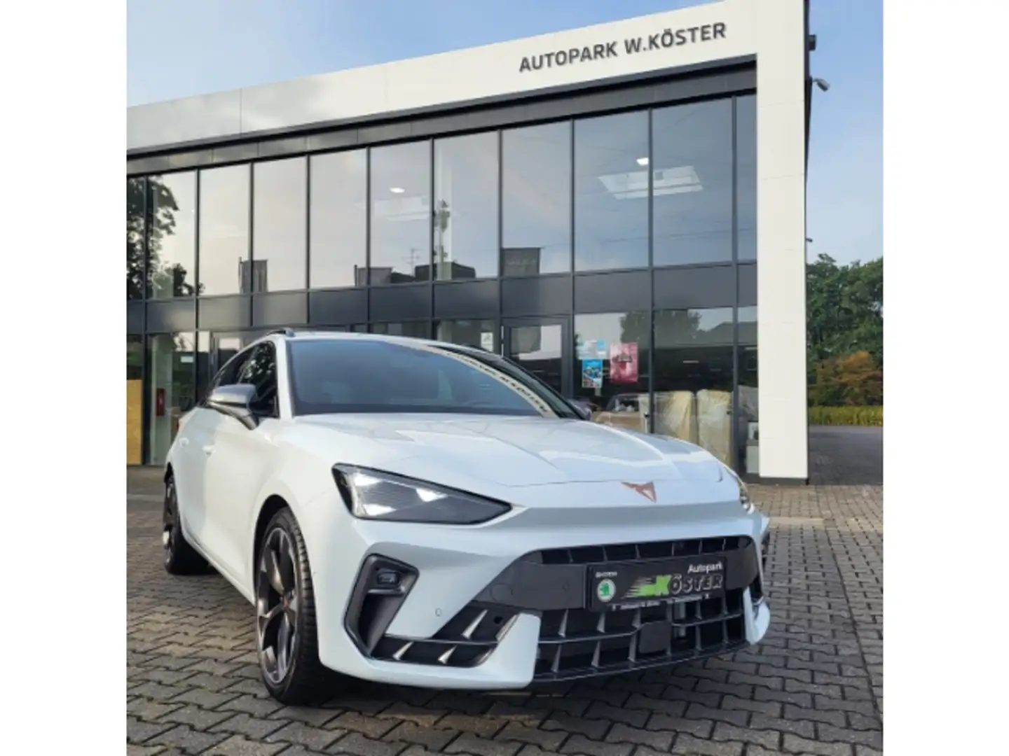 CUPRA Leon SP 1.5 eTSI 110 kW 7 G DSG*ACC*EDGE*RFK*GJR*IPA Wit - 1