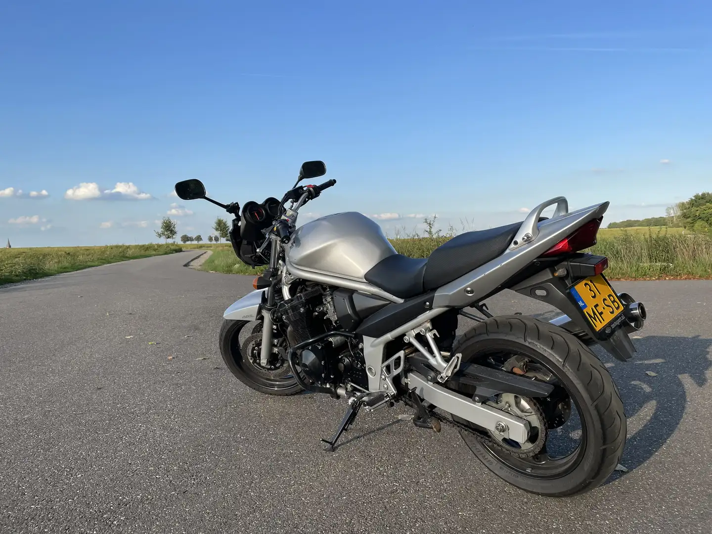 Suzuki Bandit 650 GSF650SA Zilver - 2