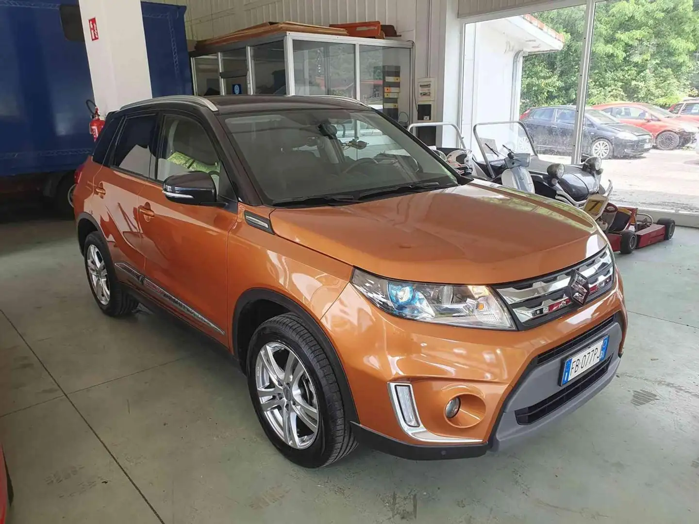 Suzuki Vitara 1.6 VVT 4WD AllGrip V-Top 10000km!!!! Orange - 2