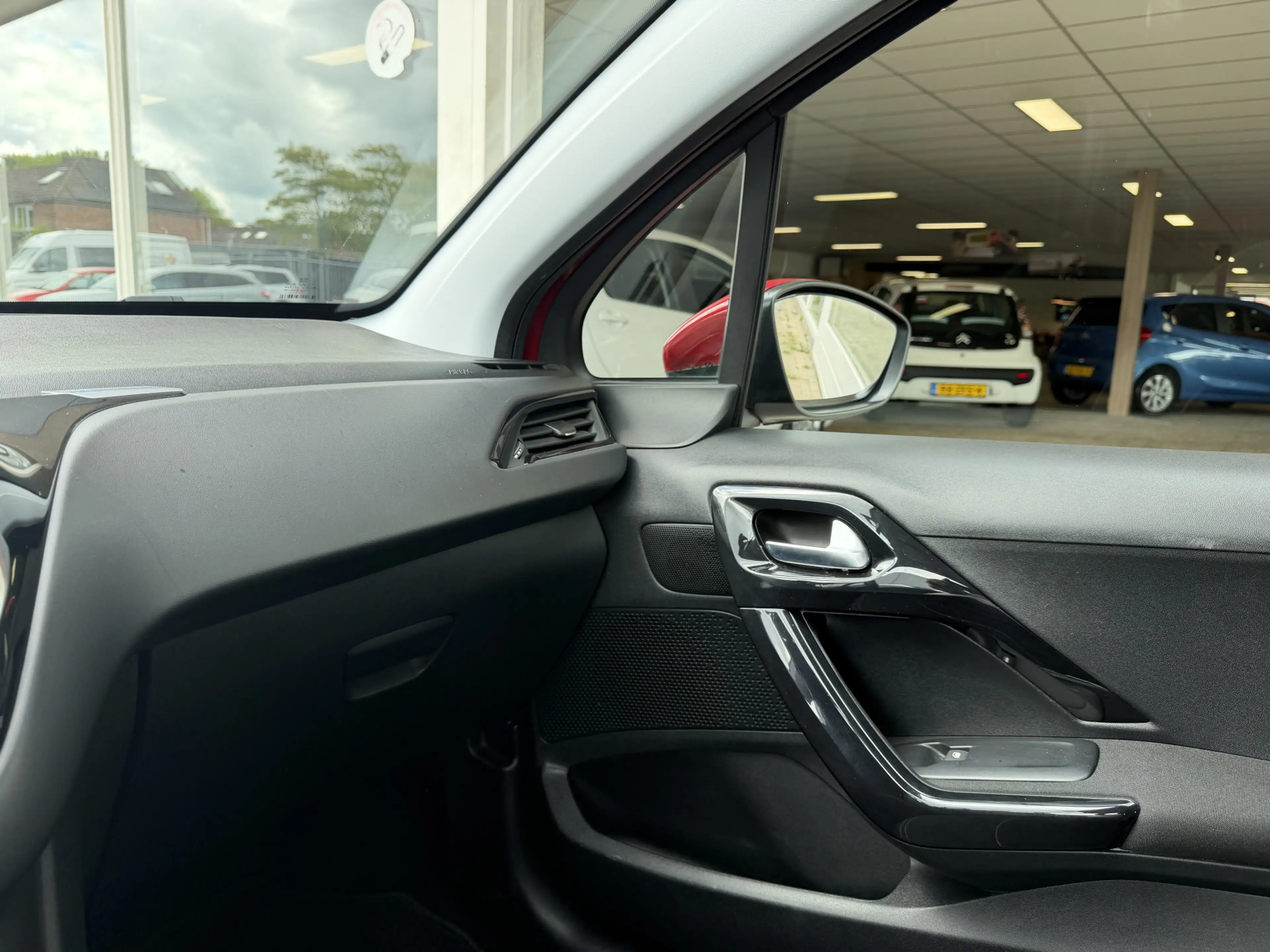 Peugeot 208 1.2 Blue Lease Executive Navi Airco Cruise Carplay — photo 12