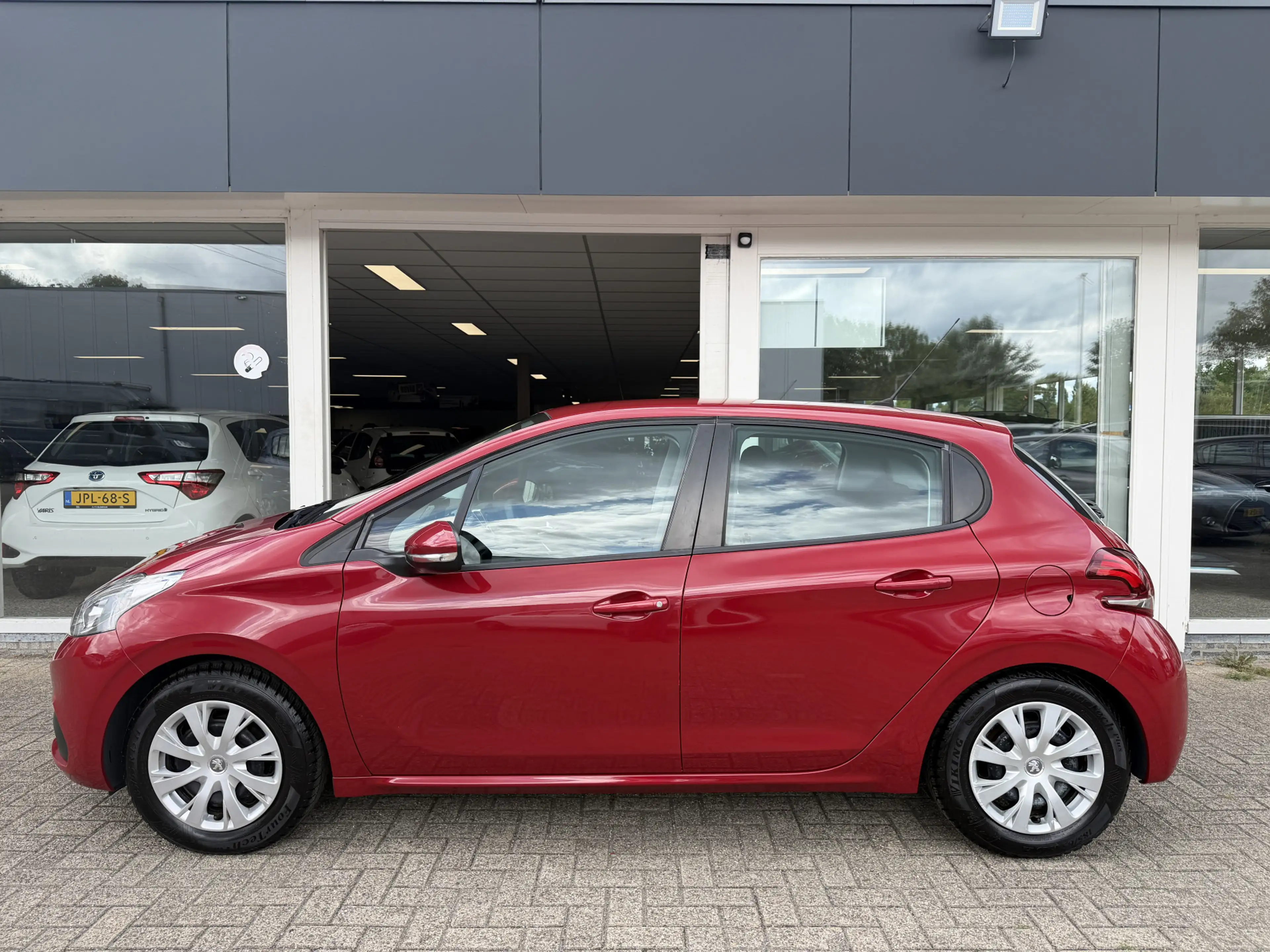 Peugeot 208 1.2 Blue Lease Executive Navi Airco Cruise Carplay — photo 3