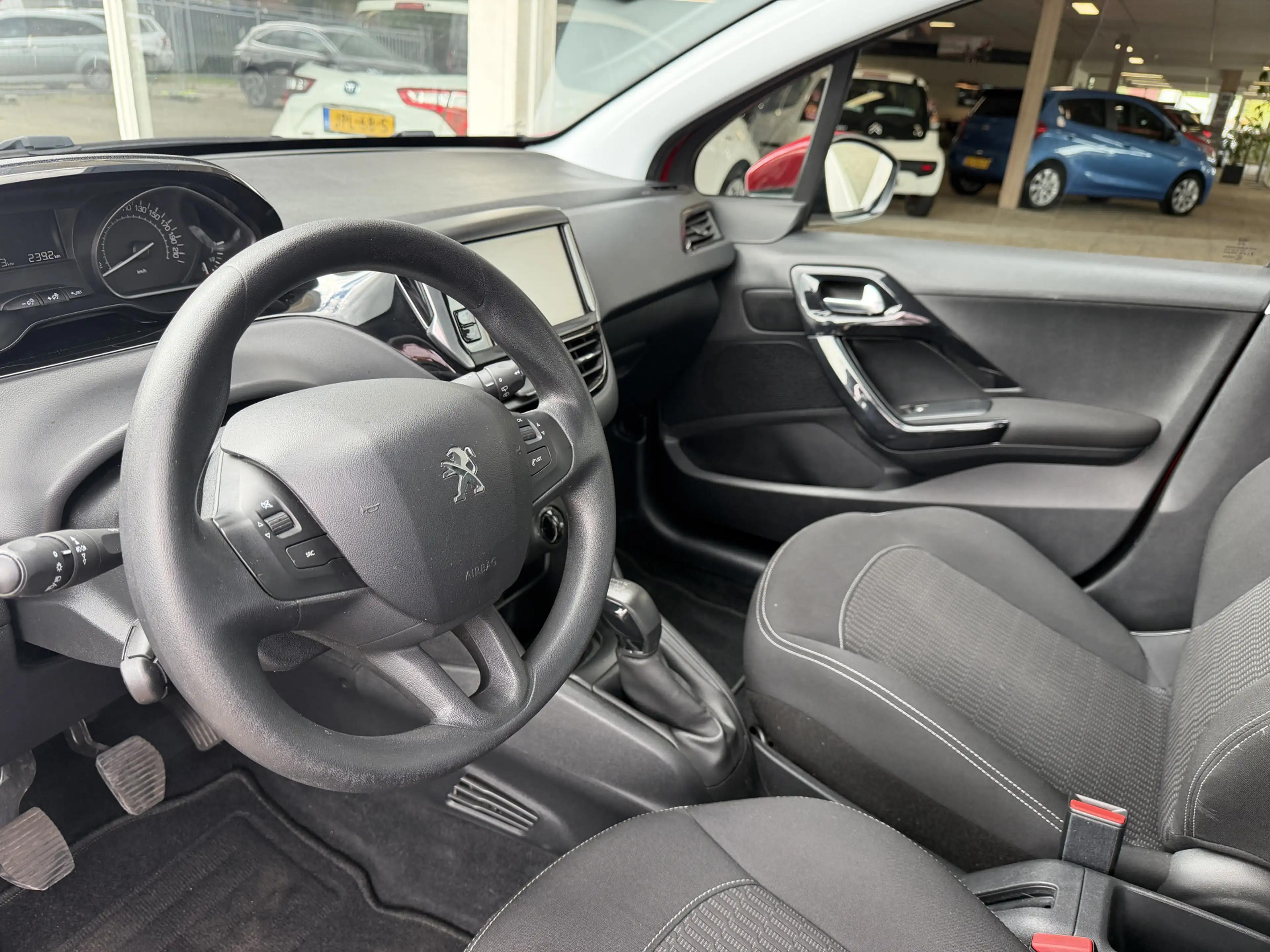 Peugeot 208 1.2 Blue Lease Executive Navi Airco Cruise Carplay — photo 8