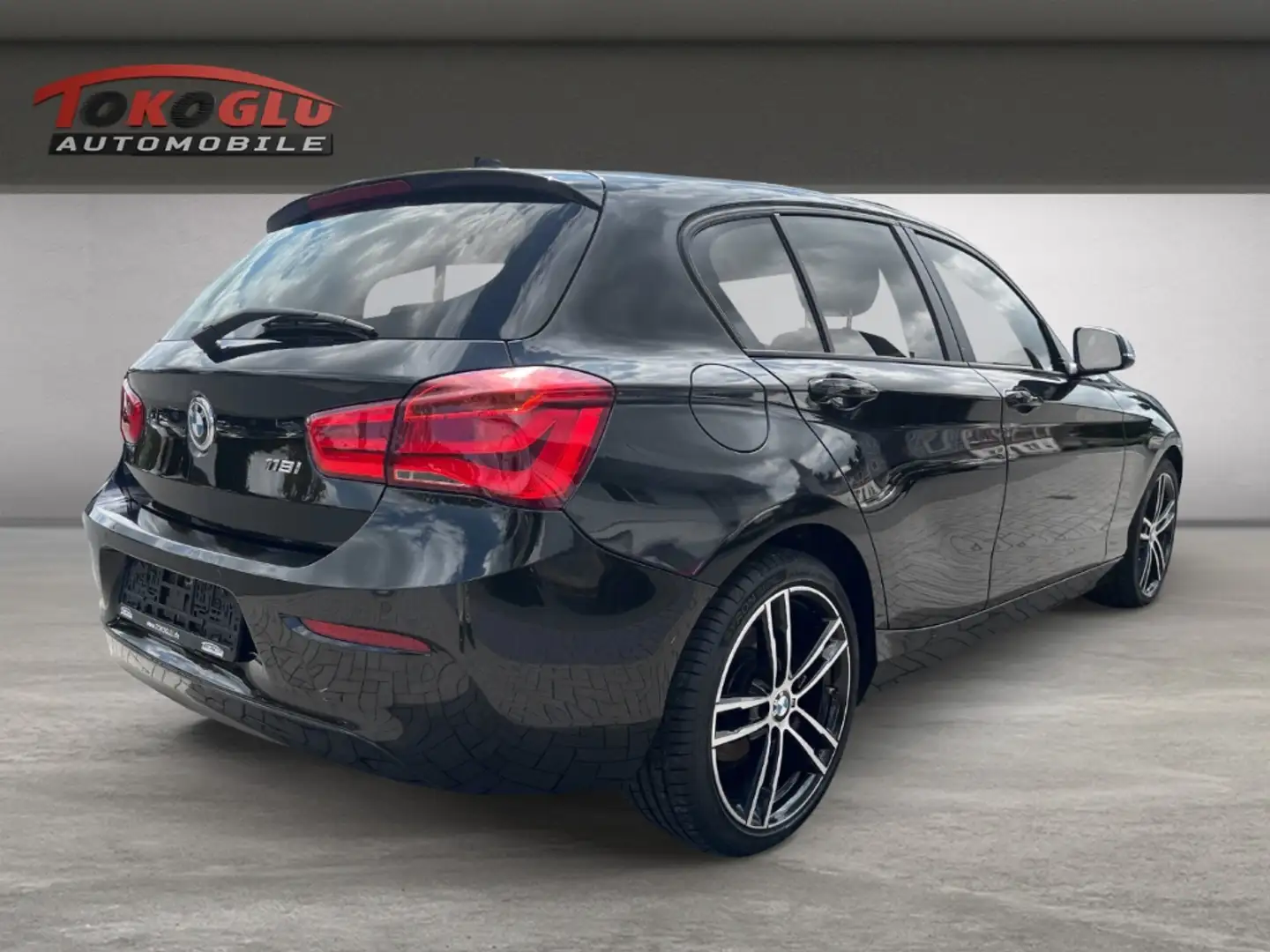 BMW 118 i Advantage EU6d-T LED Mehrzonenklima Fahrerprofil Schwarz - 2