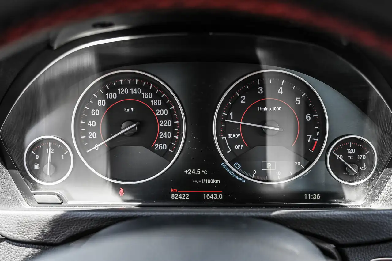 BMW 3 Series photo BMW 3 Series