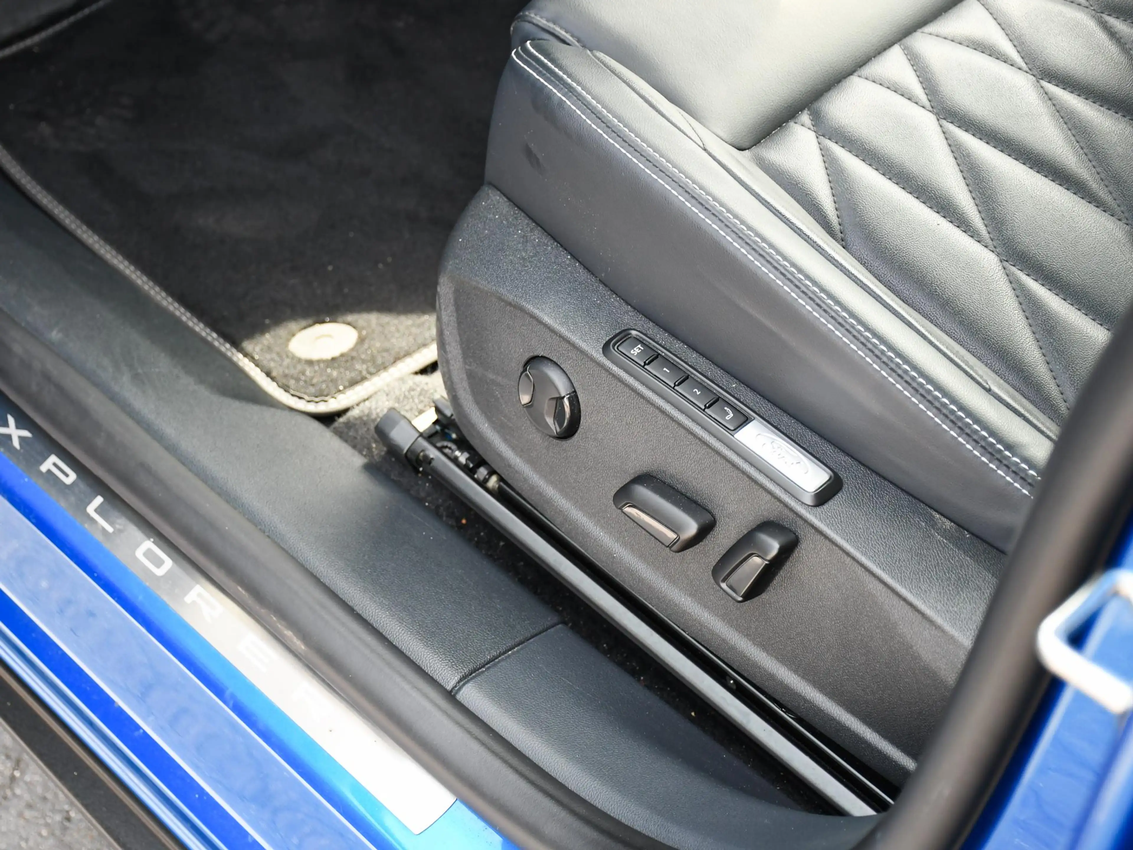 Ford Explorer Premium Extended Range 77 kWh RWD 286pk Automaat L — photo 11