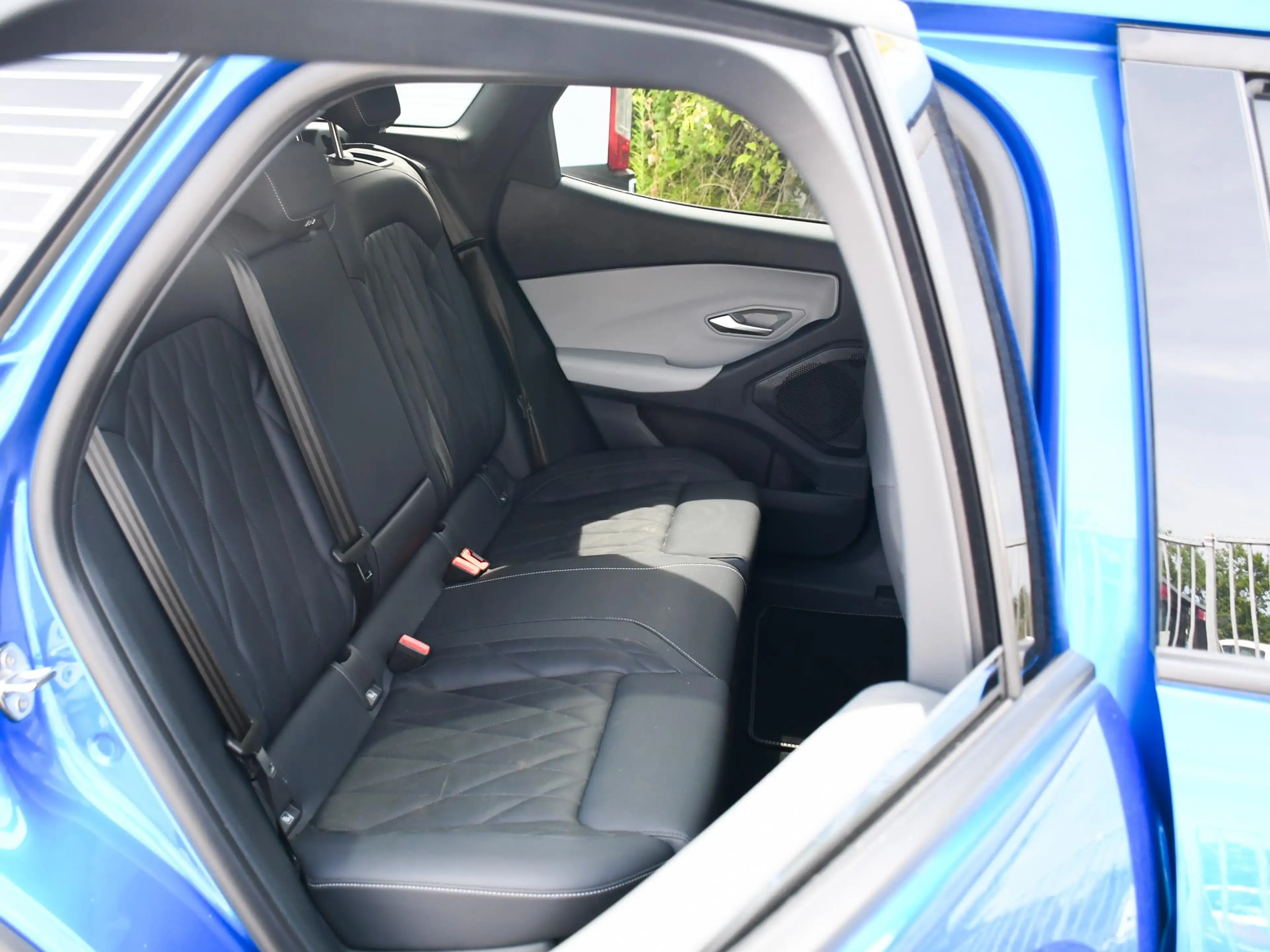 Ford Explorer Premium Extended Range 77 kWh RWD 286pk Automaat L — photo 13