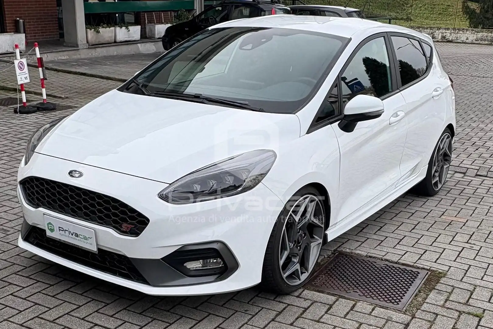 Ford Fiesta Fiesta 1.5 Ecoboost 200 CV 5 porte ST Weiß - 1