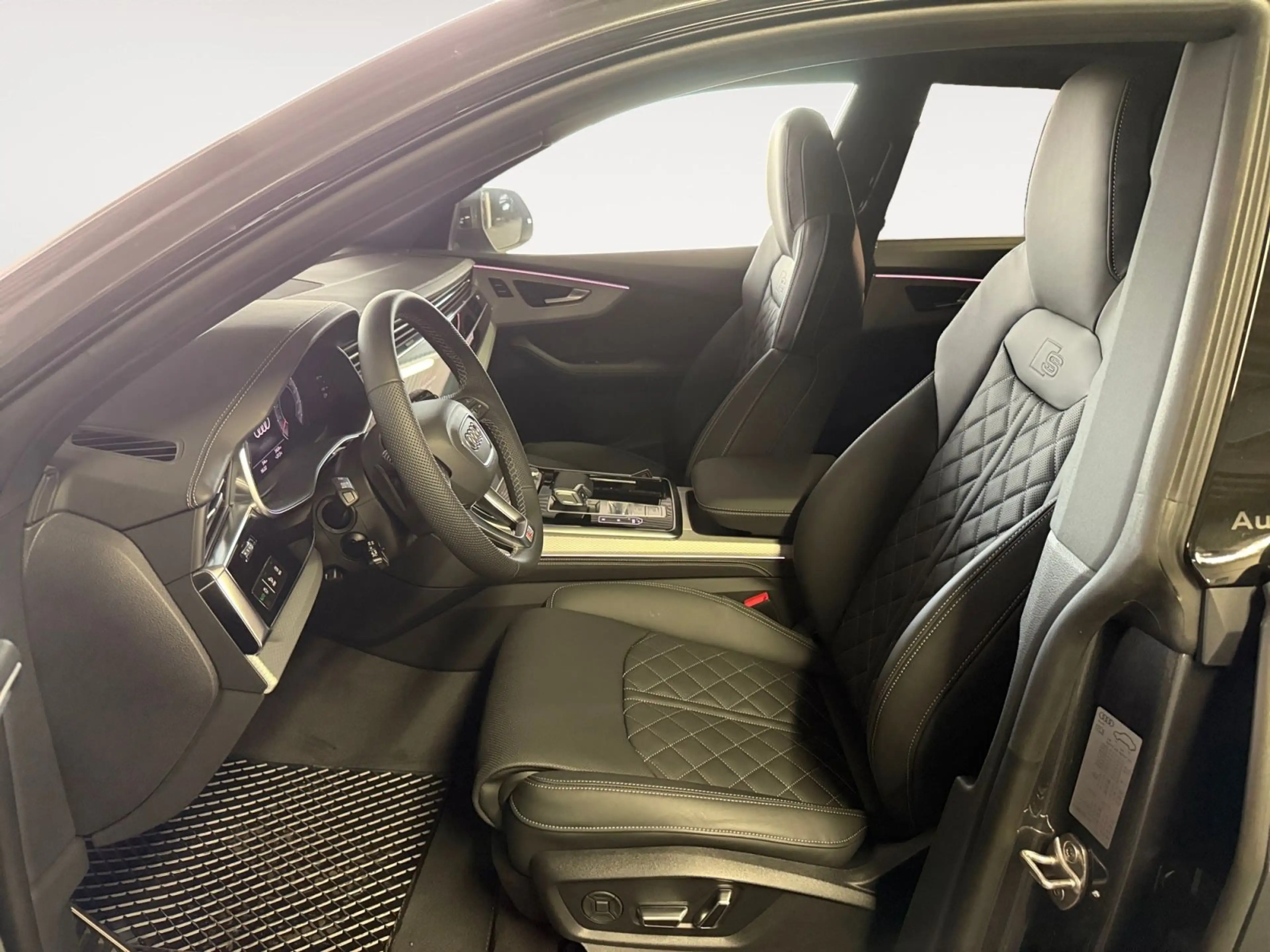 Audi Q8 TFSI -30%/gr-sw/B&O/HUD/Pan/4Z/22 — photo 10