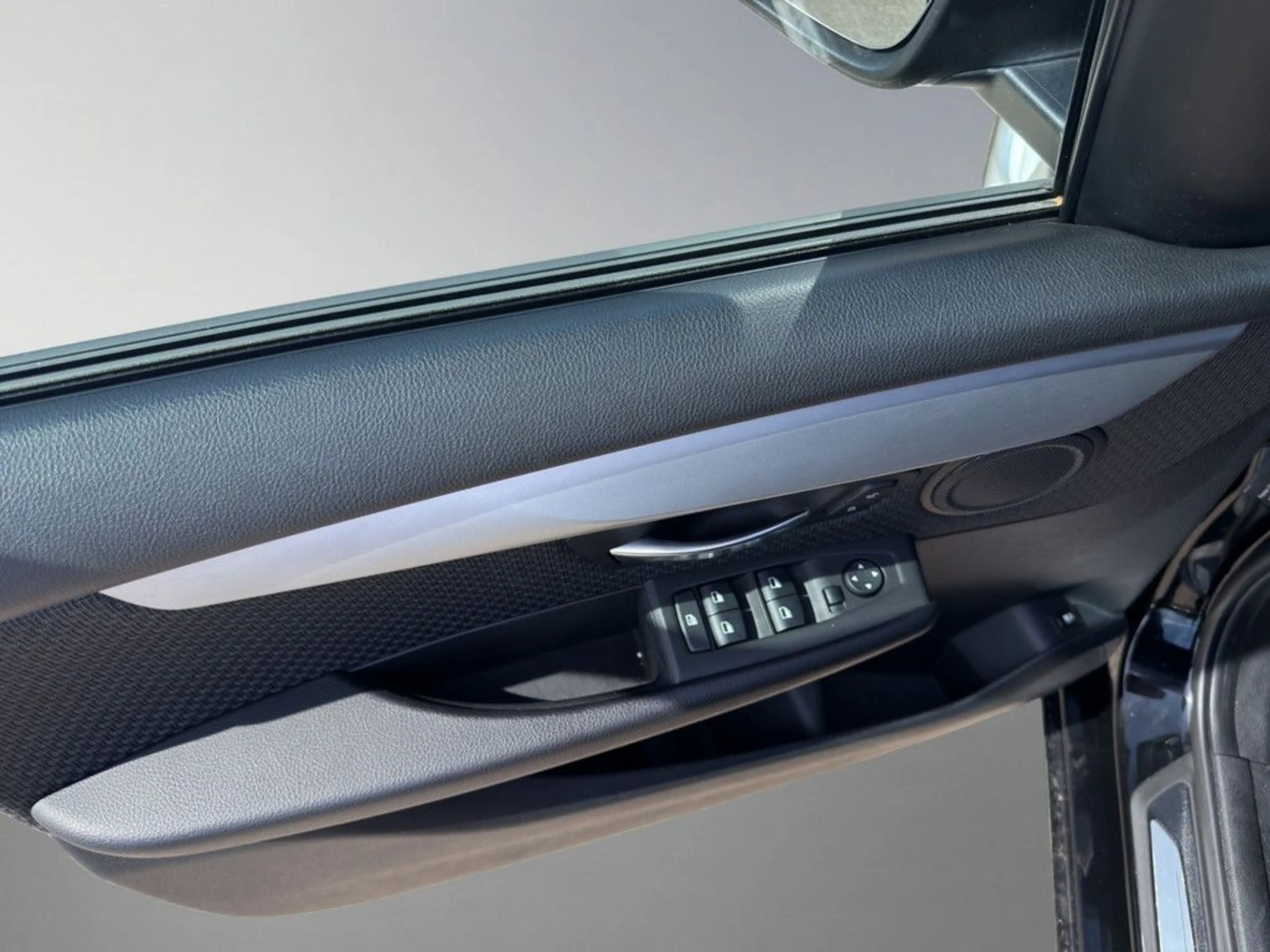 BMW 225 Hybrid iPerformance SHZ FACEL. — photo 13