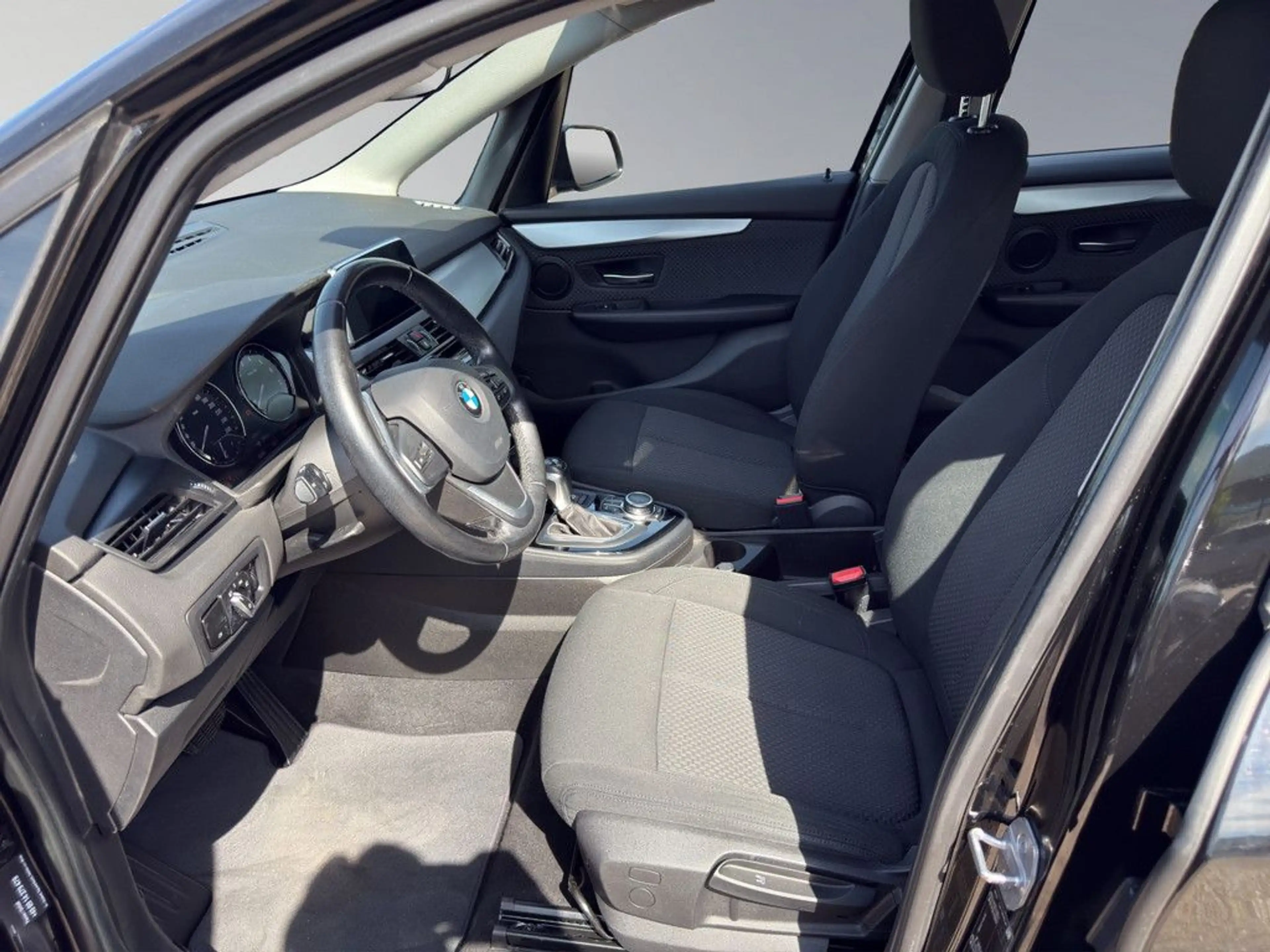 BMW 225 Hybrid iPerformance SHZ FACEL. — photo 10
