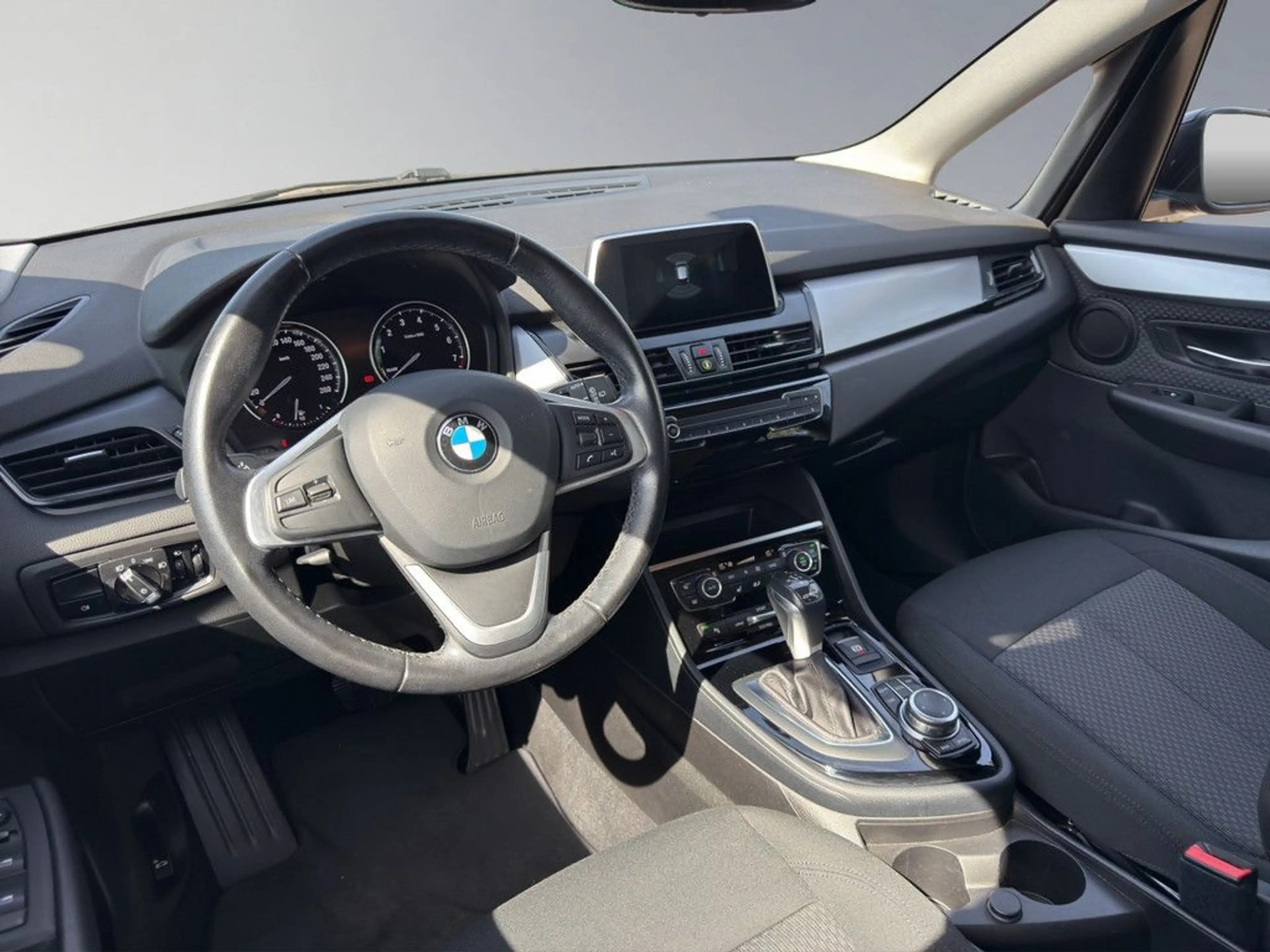 BMW 225 Hybrid iPerformance SHZ FACEL. — photo 14