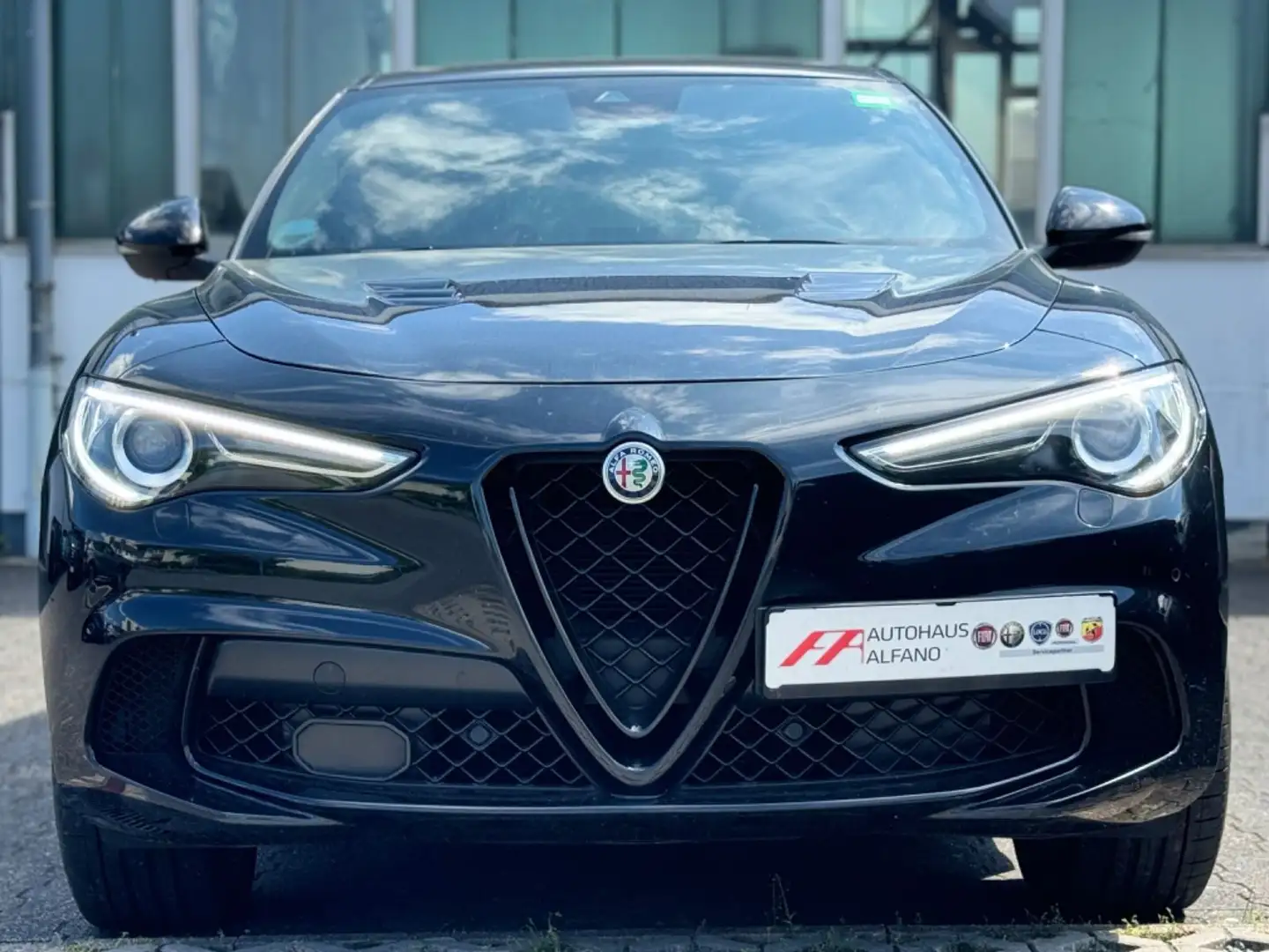 Alfa Romeo Stelvio Quadrifoglio Q4 NAVI KAMERA ALU SITZH Schwarz - 2