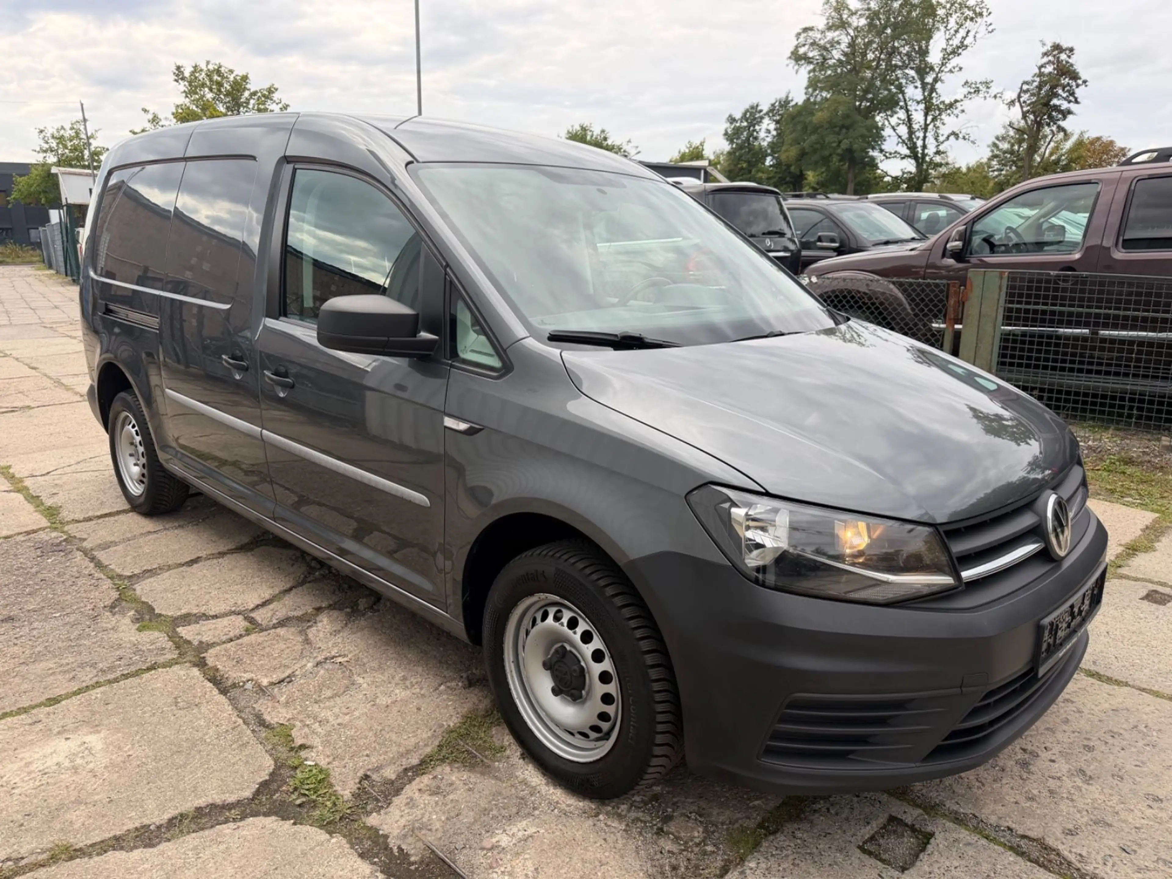 Volkswagen Caddy *TOP AUSSTATTUNG*NAVI*AHK*SCHECKHEFT