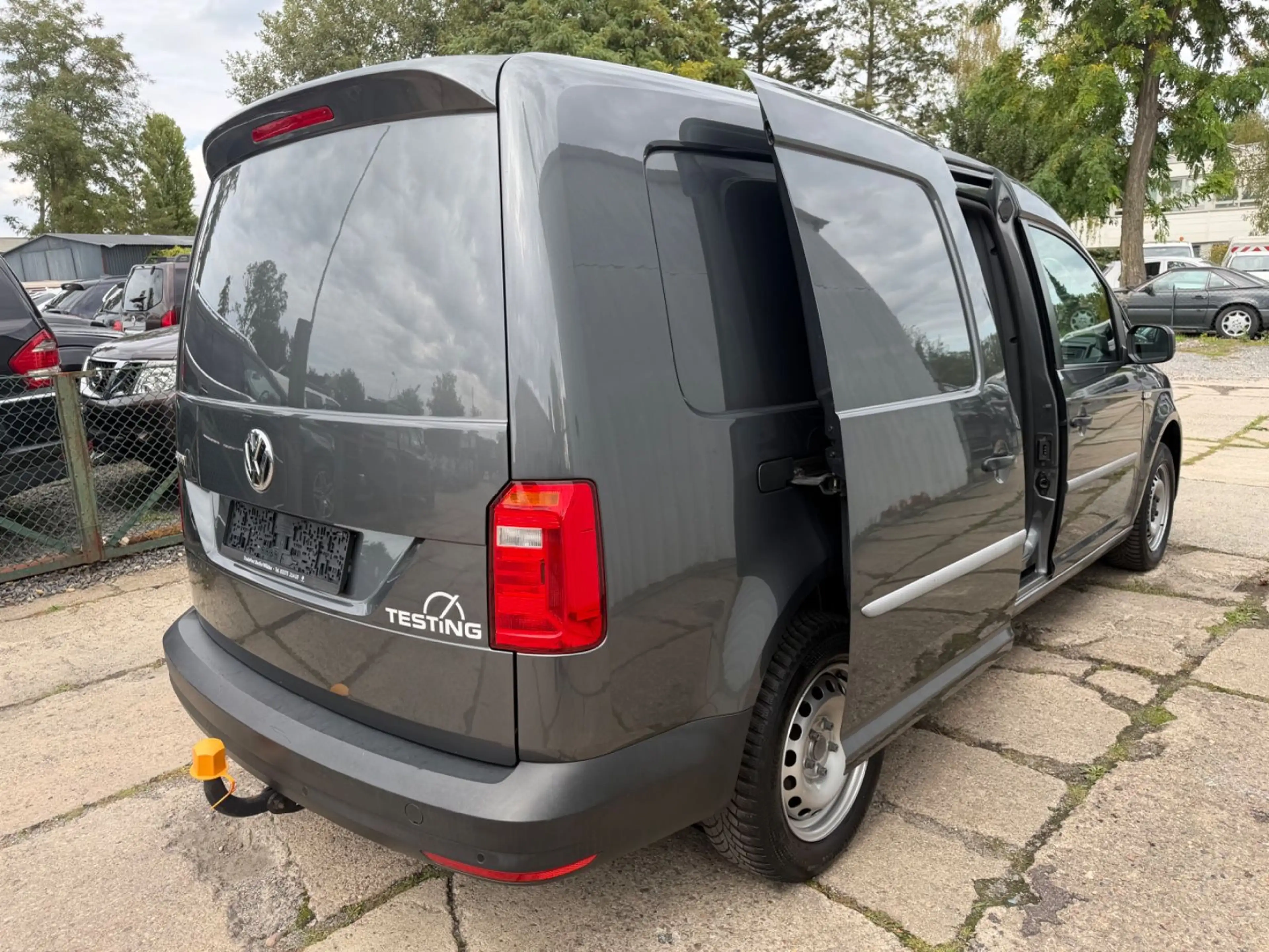 Volkswagen Caddy *TOP AUSSTATTUNG*NAVI*AHK*SCHECKHEFT — photo 3