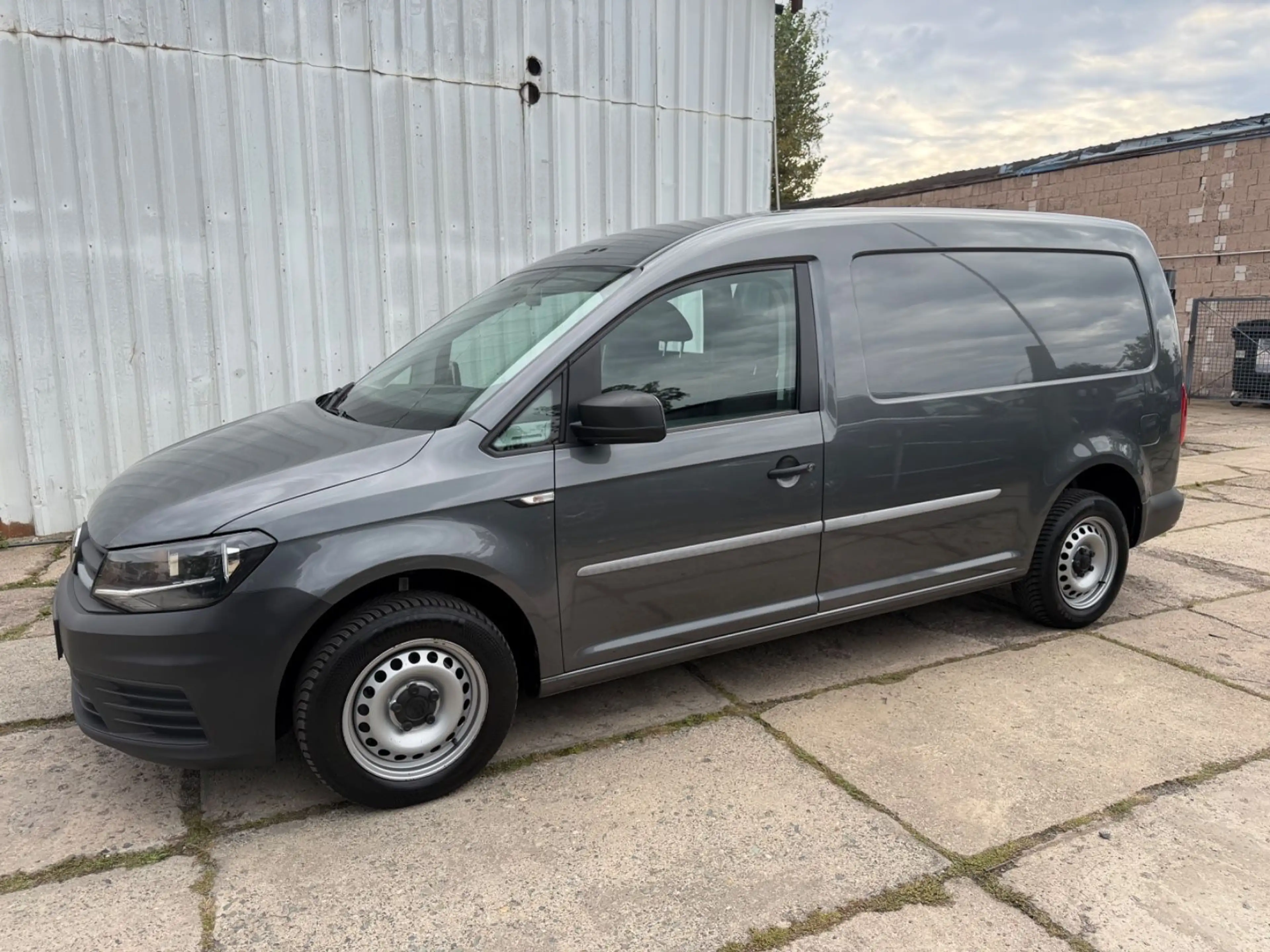 Volkswagen Caddy *TOP AUSSTATTUNG*NAVI*AHK*SCHECKHEFT — photo 4