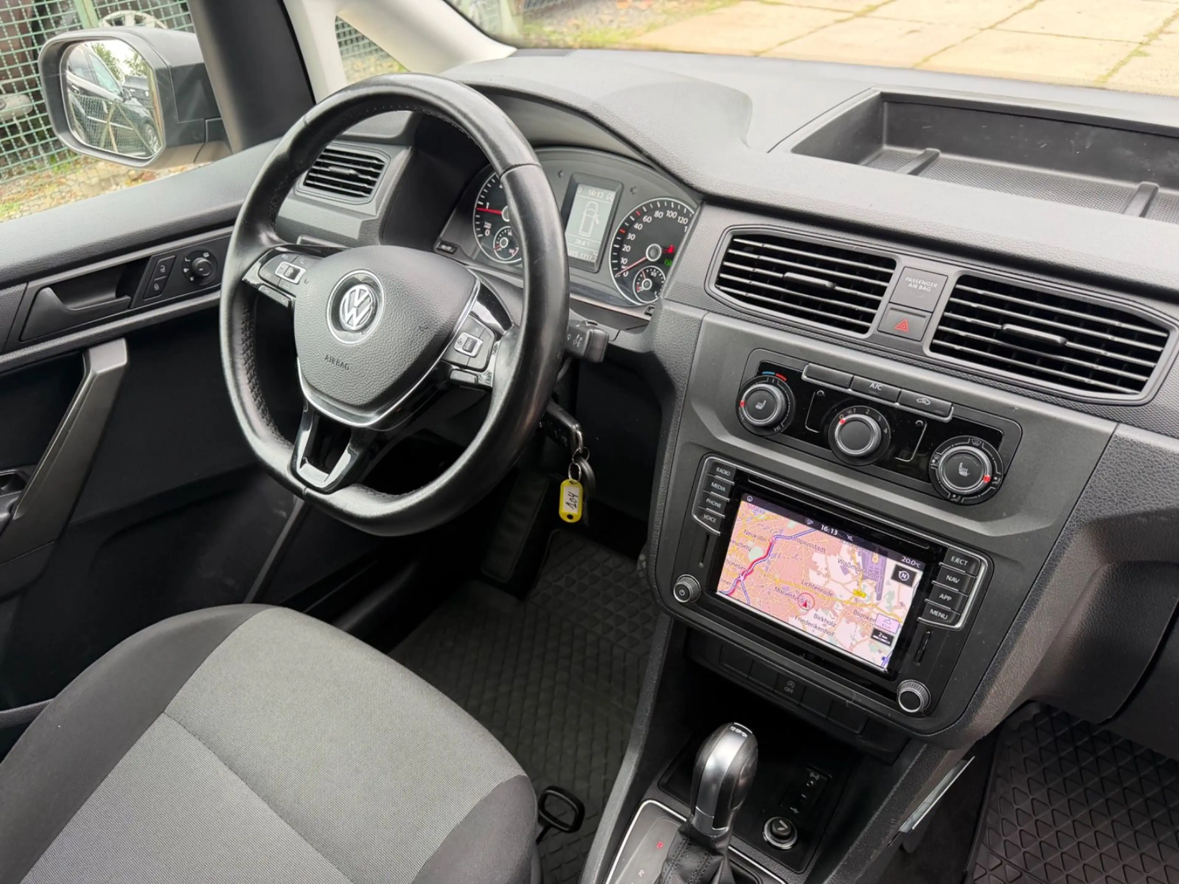 Volkswagen Caddy *TOP AUSSTATTUNG*NAVI*AHK*SCHECKHEFT — photo 15