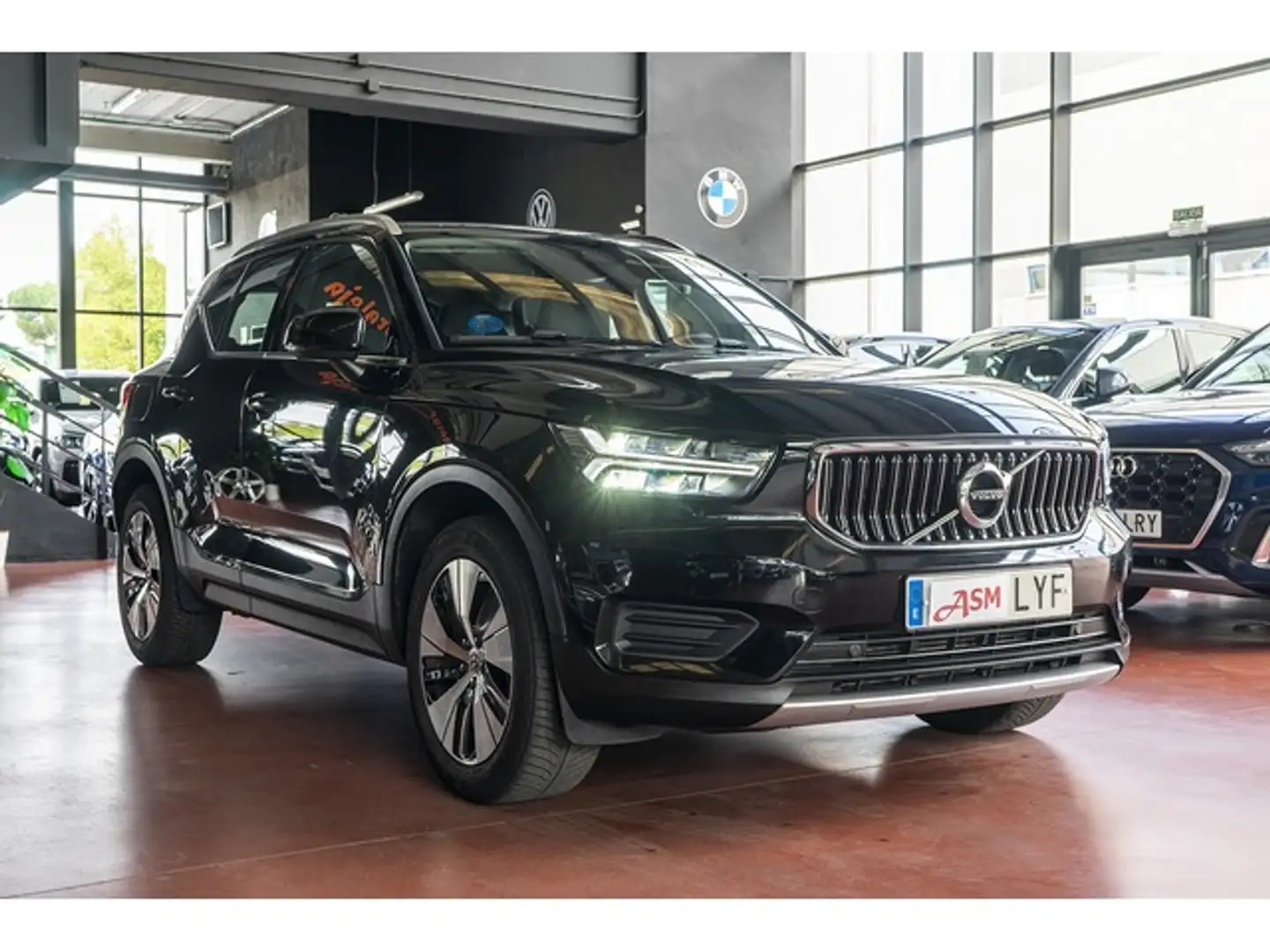 Volvo XC40 T4 Recharge Inscription Expression Aut. Schwarz - 2