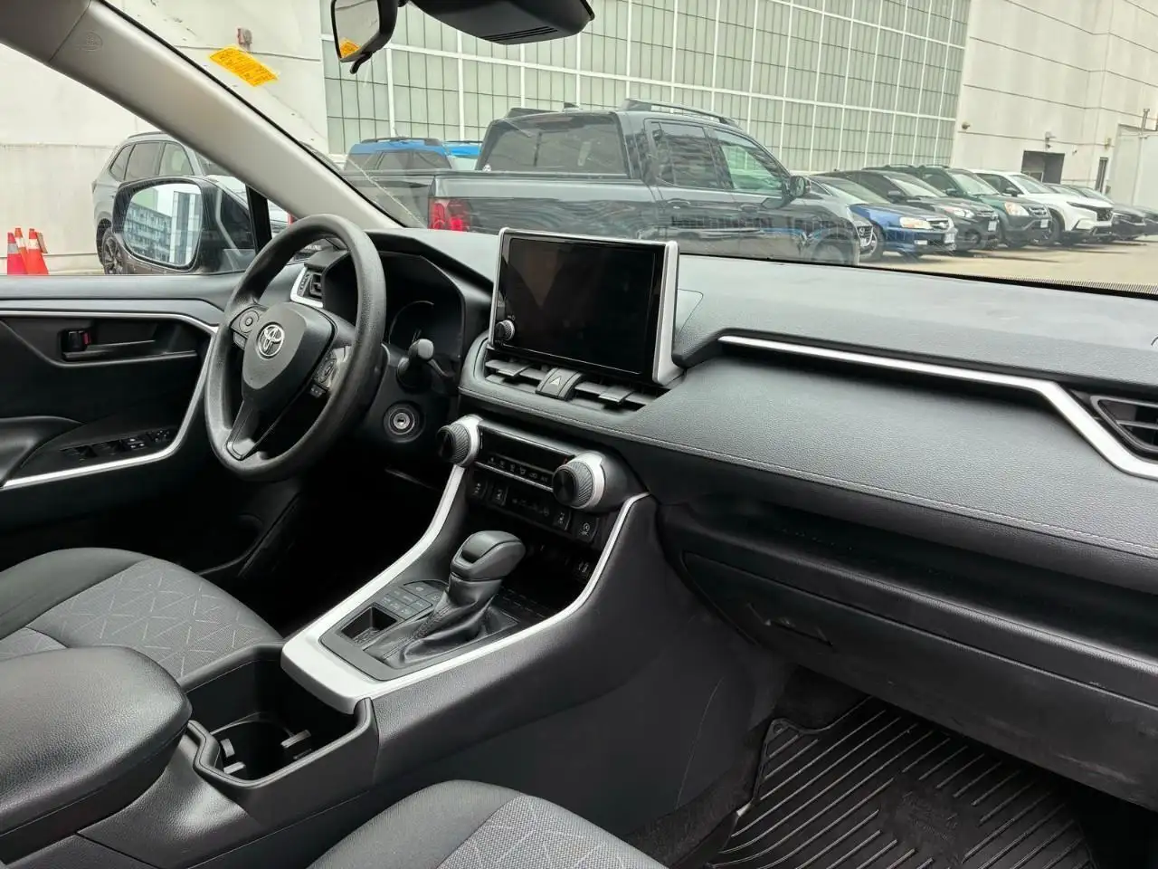 Toyota RAV 4 снимка Toyota RAV 4