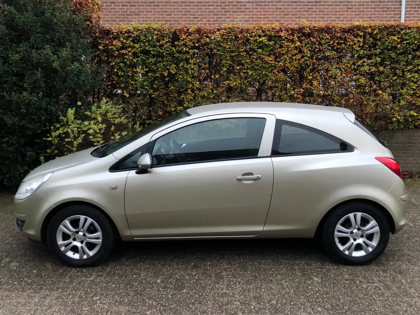 Opel Corsa 1.2-16V Enjoy Automaat | 1e Eig | Trekhaak Beige - 2