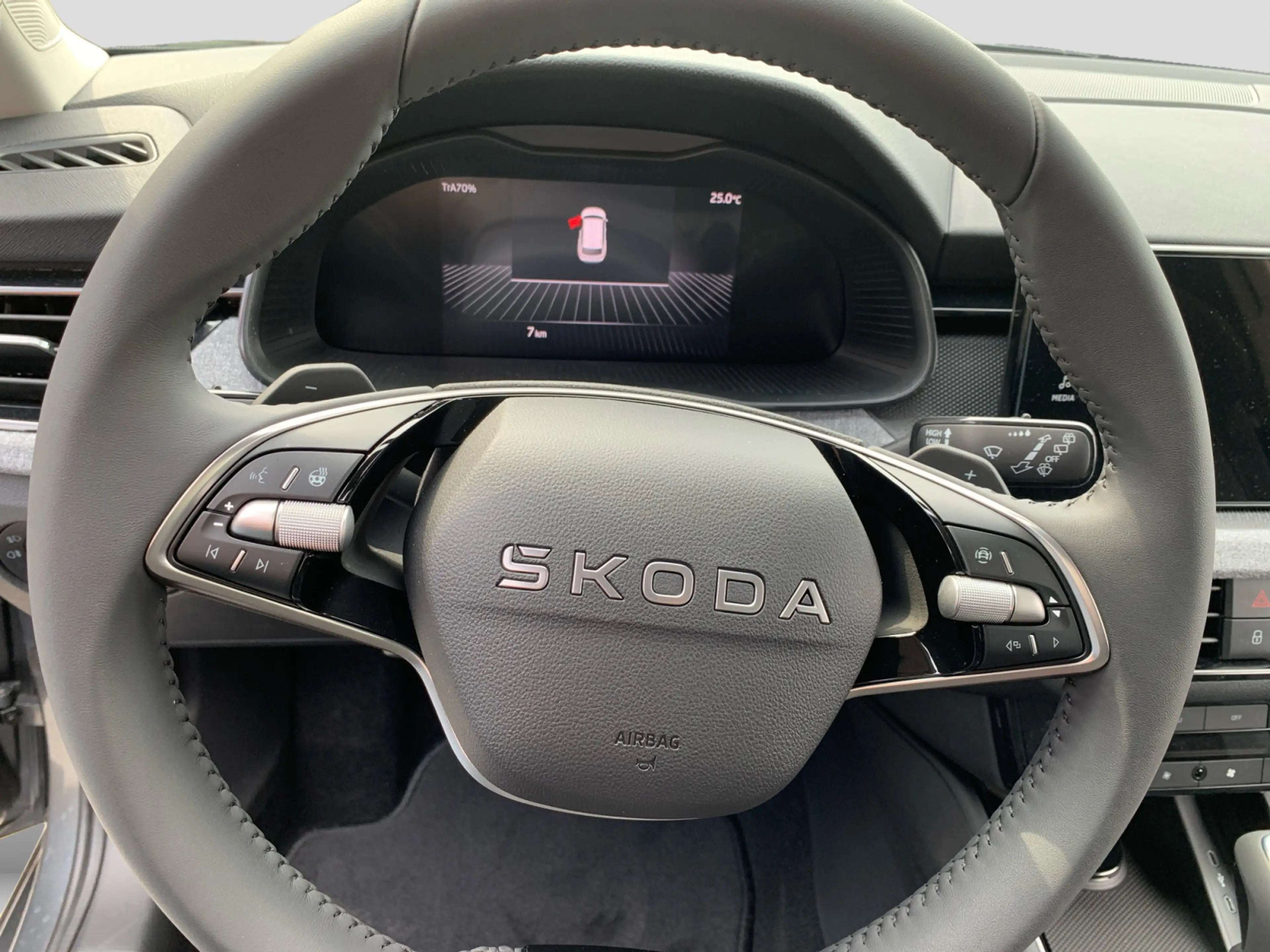 Skoda Kamiq Selection 1,5 TSI 110 KW 7-Gang-DSG — photo 9