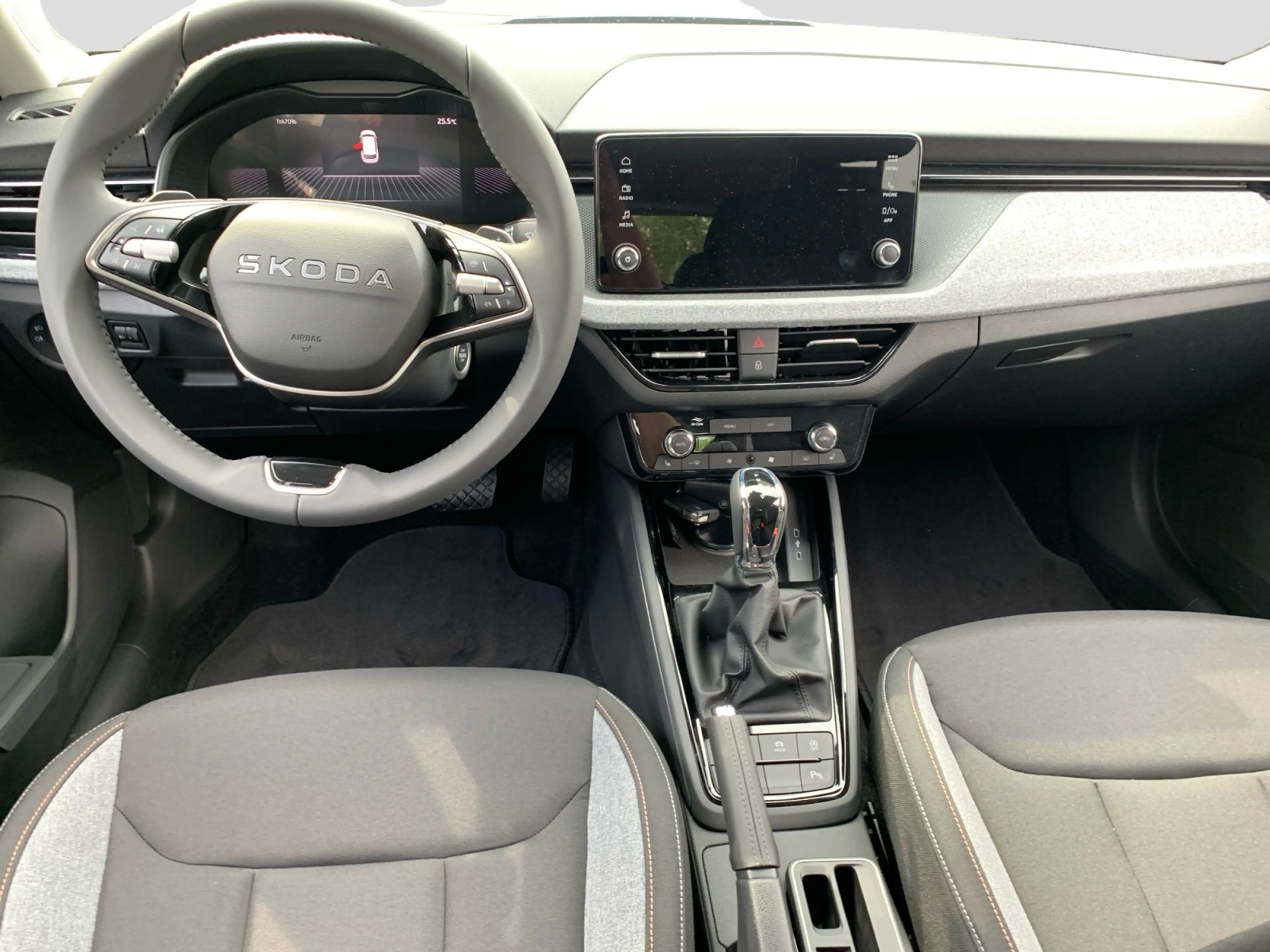 Skoda Kamiq Selection 1,5 TSI 110 KW 7-Gang-DSG — photo 6